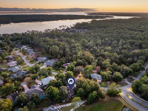 A home in Niceville