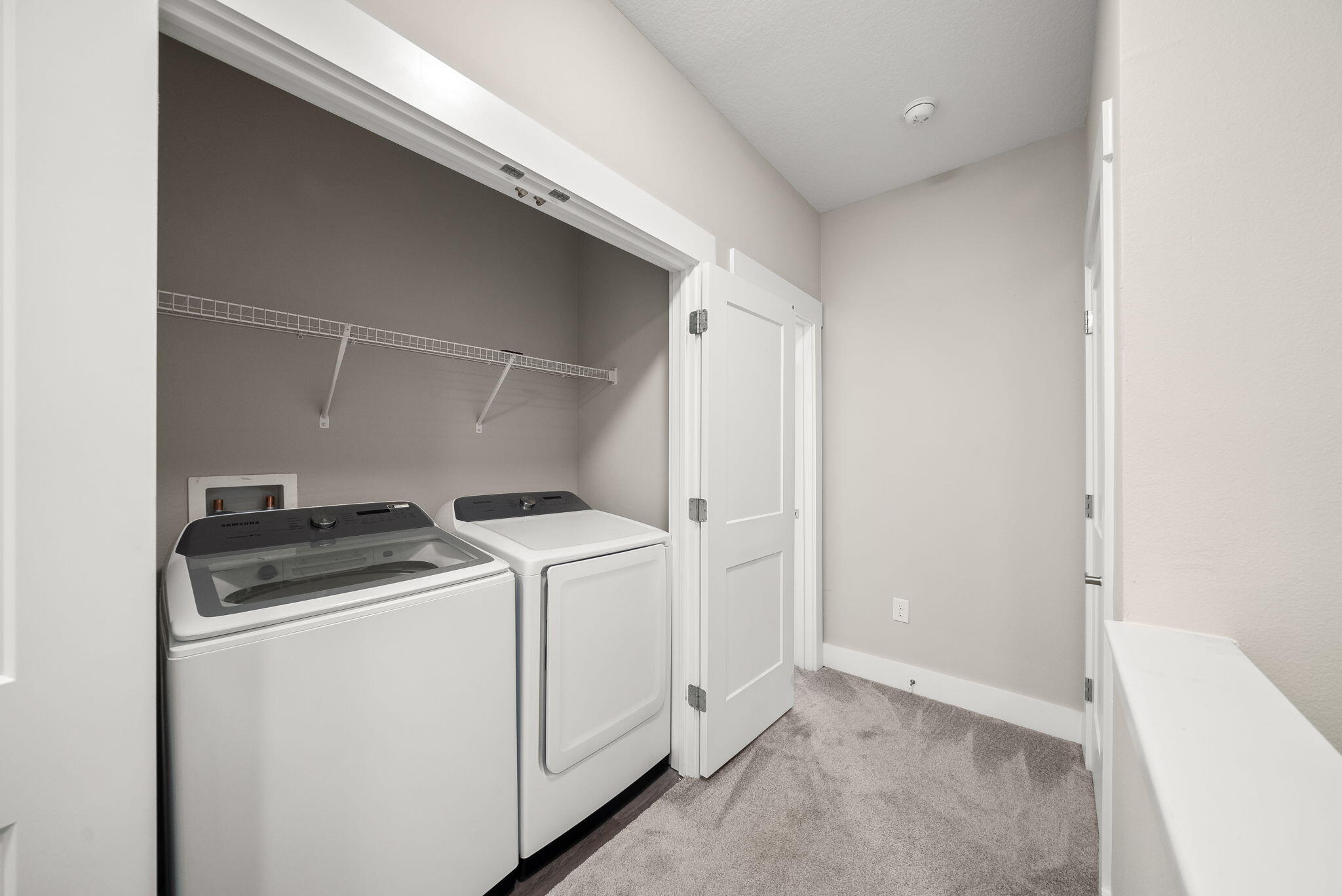 VERANDAS AT FREEPORT - Residential Lease