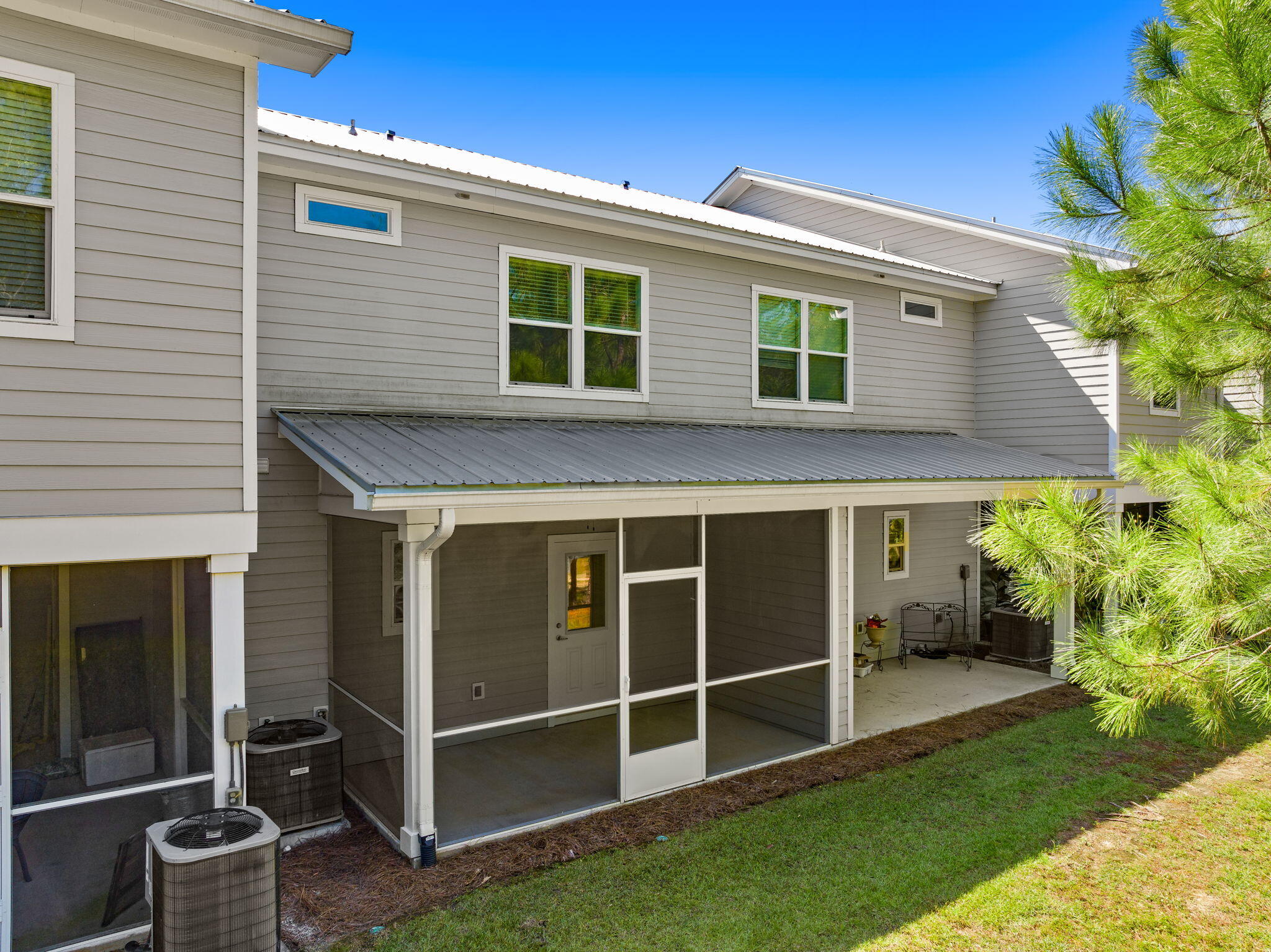 VERANDAS AT FREEPORT - Residential Lease
