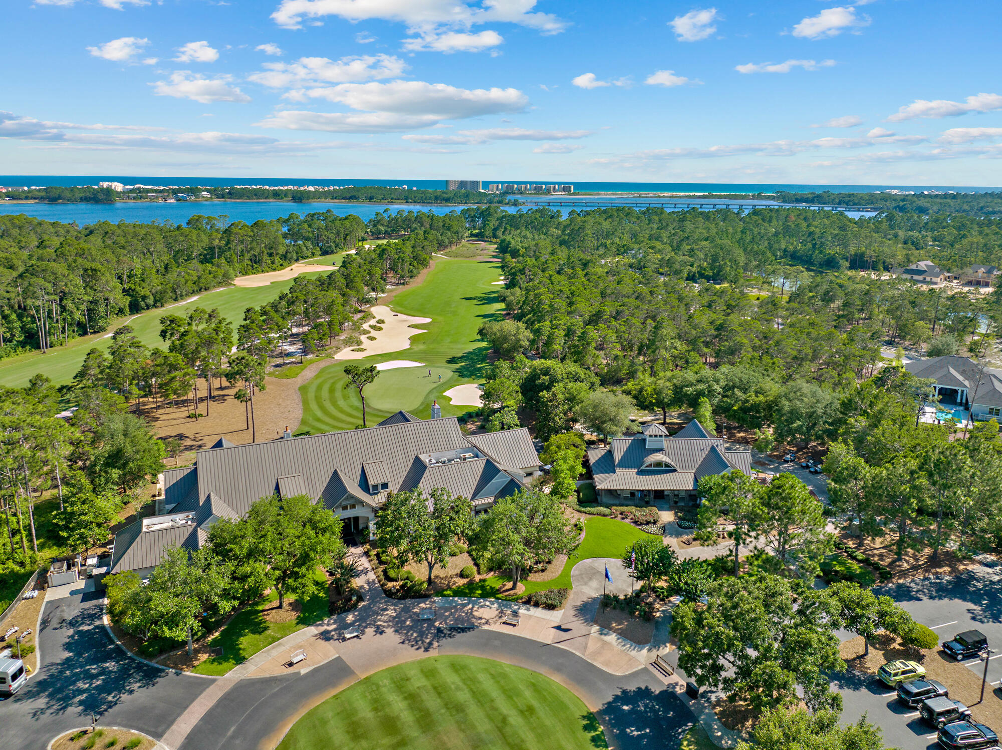 WILD HERON LAKESIDE LODGE - Residential