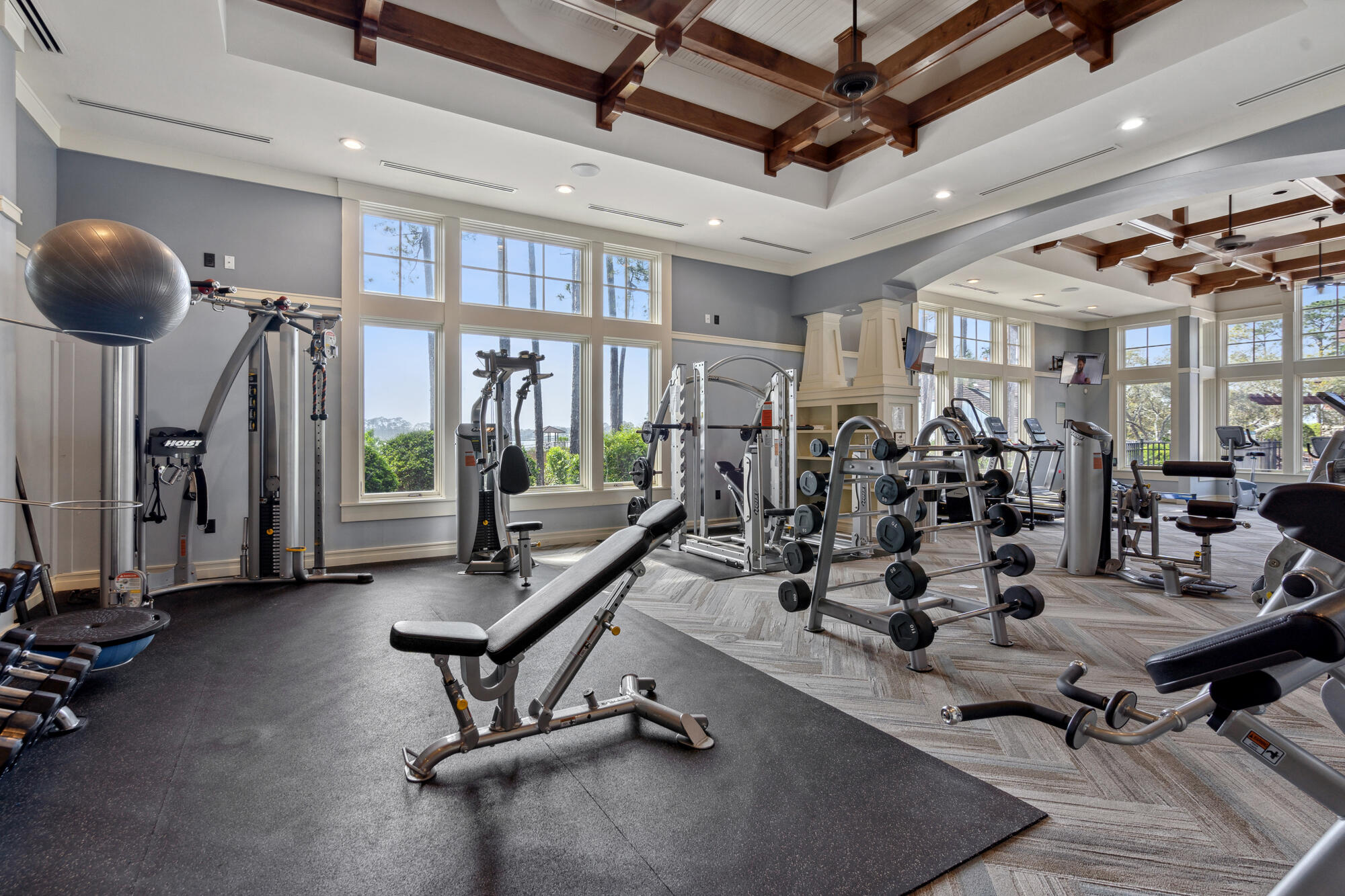 WILD HERON LAKESIDE LODGE - Residential