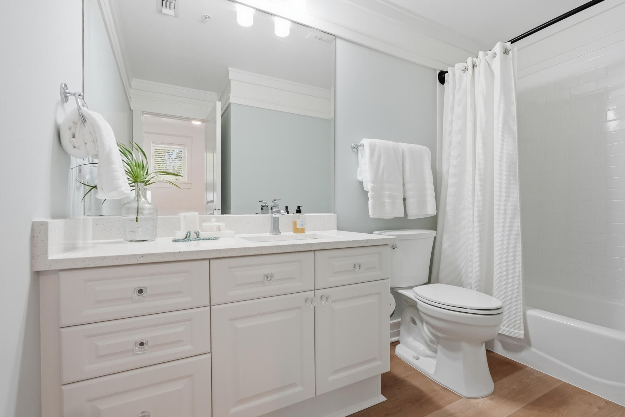 WILD HERON LAKESIDE LODGE - Residential