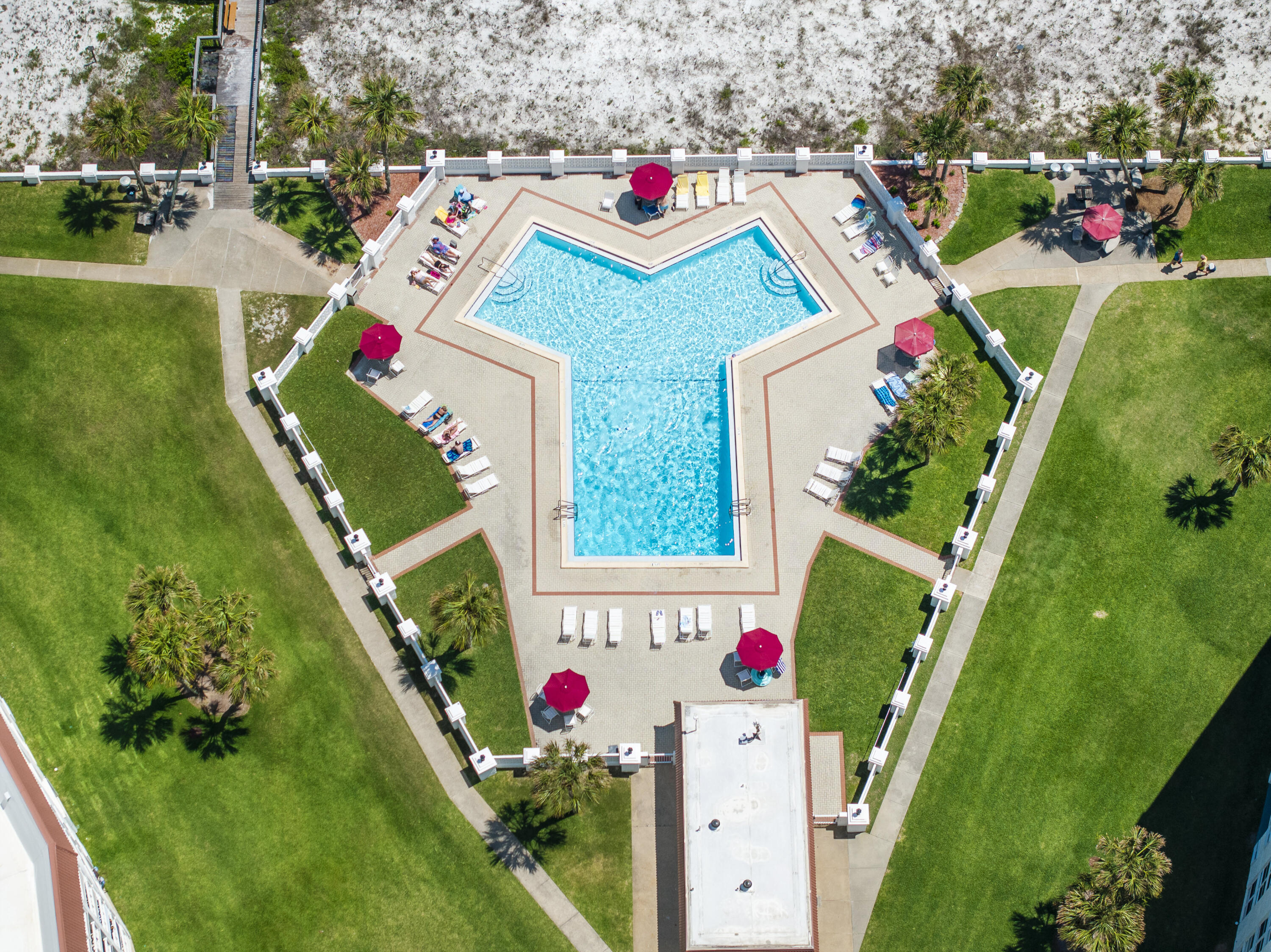 EL MATADOR CONDO - Residential