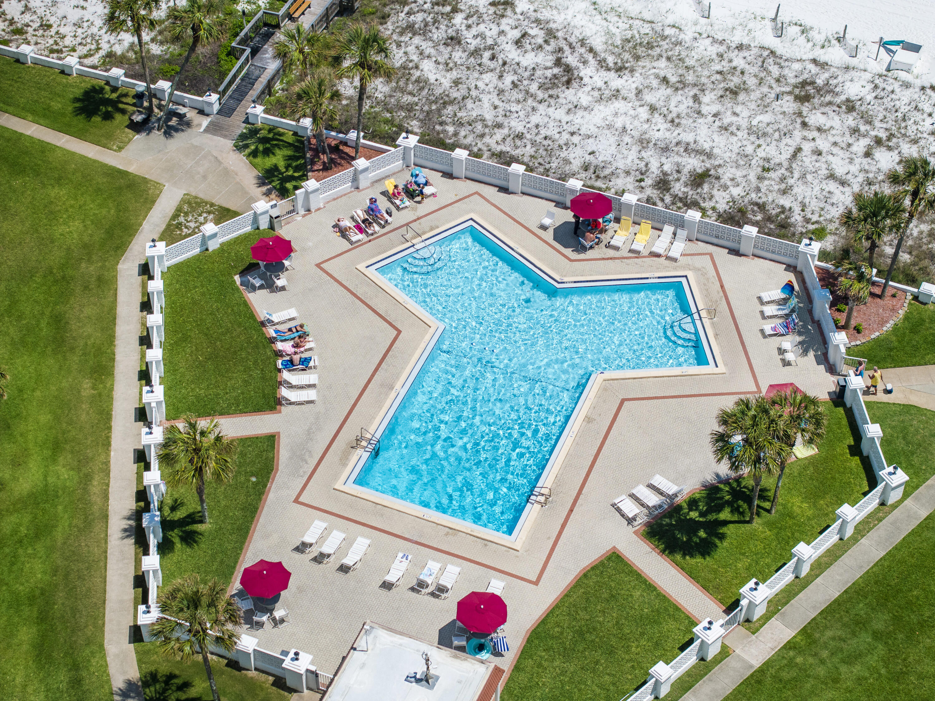 EL MATADOR CONDO - Residential