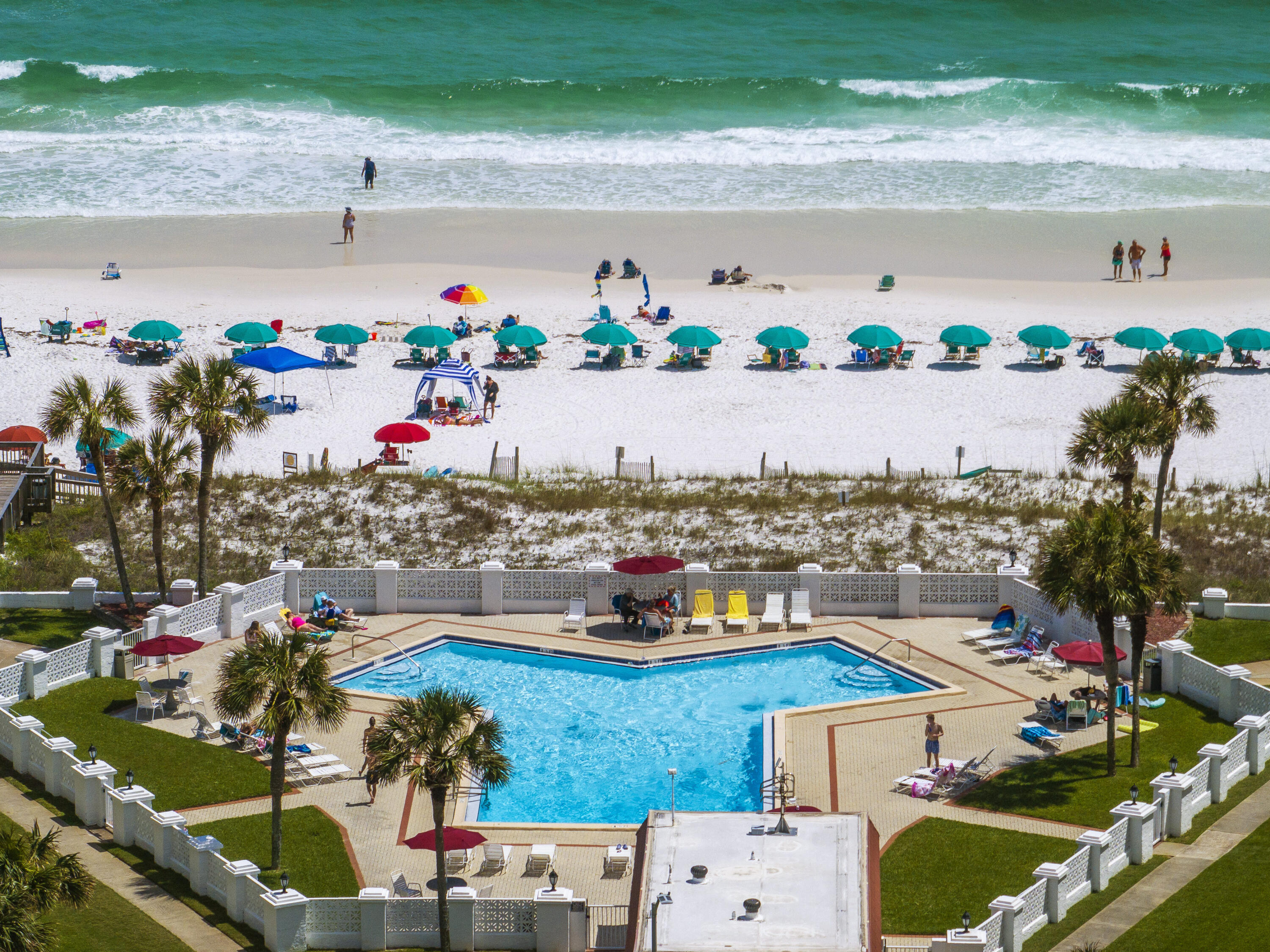 EL MATADOR CONDO - Residential