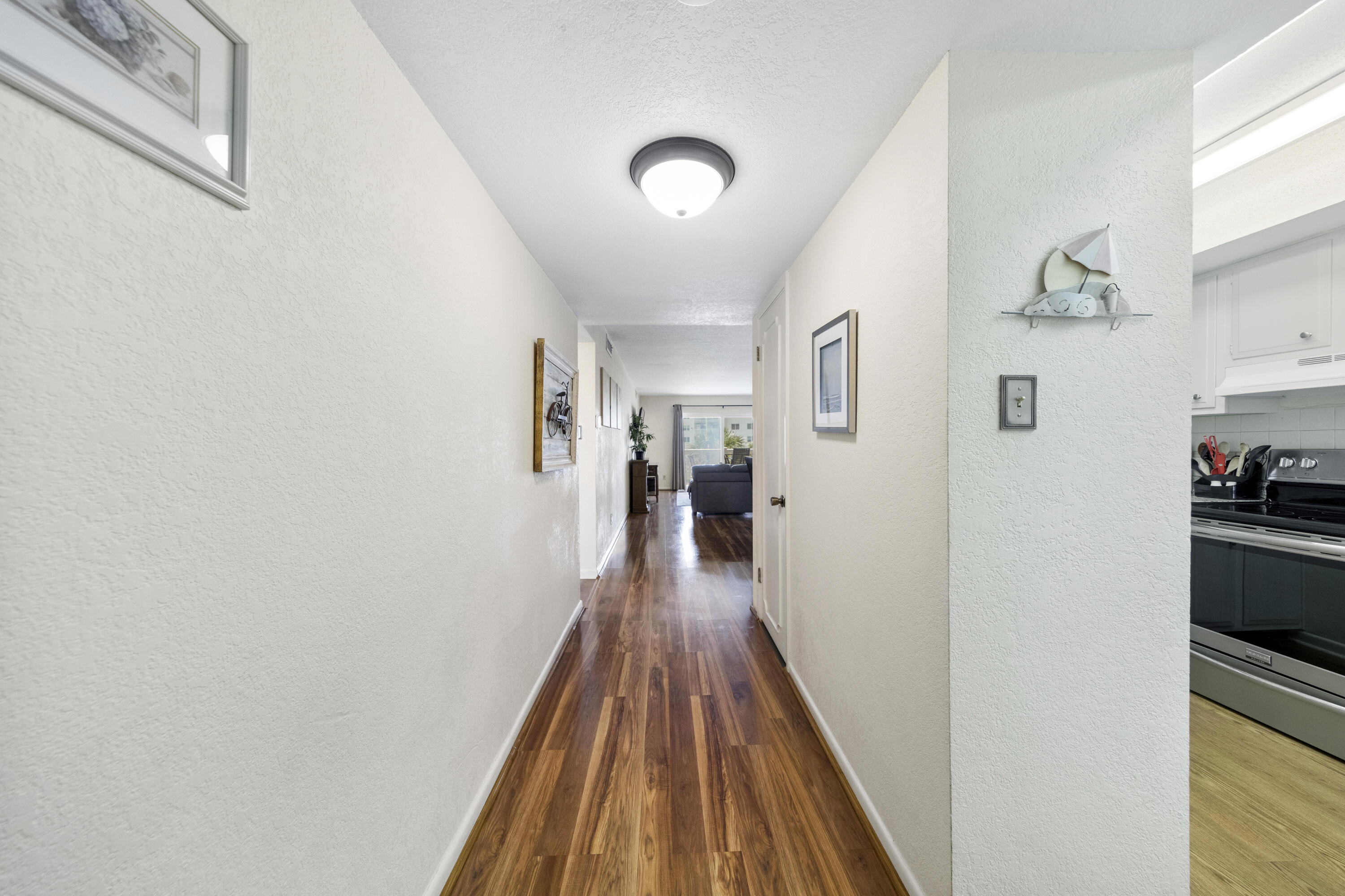 EL MATADOR CONDO - Residential
