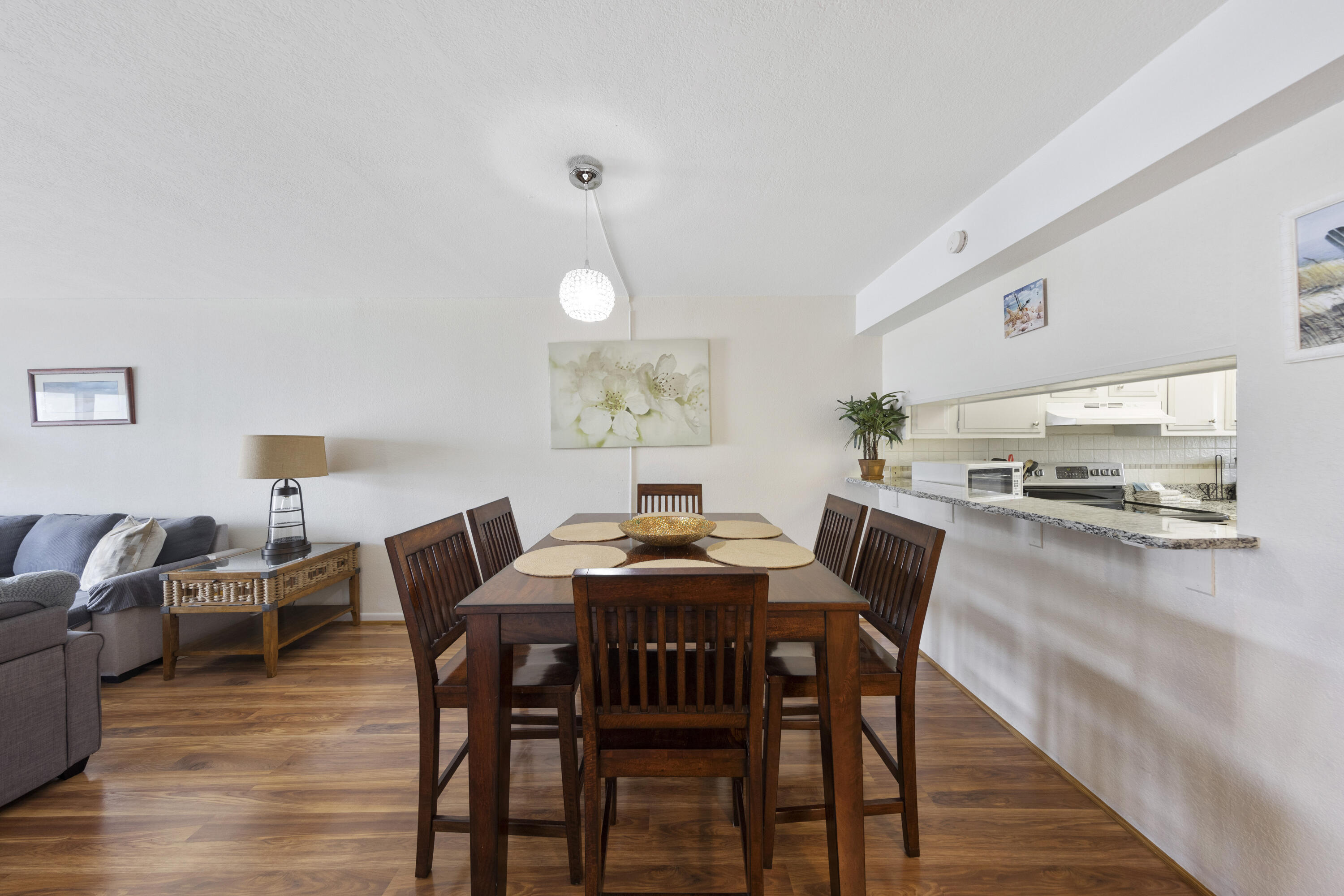 EL MATADOR CONDO - Residential