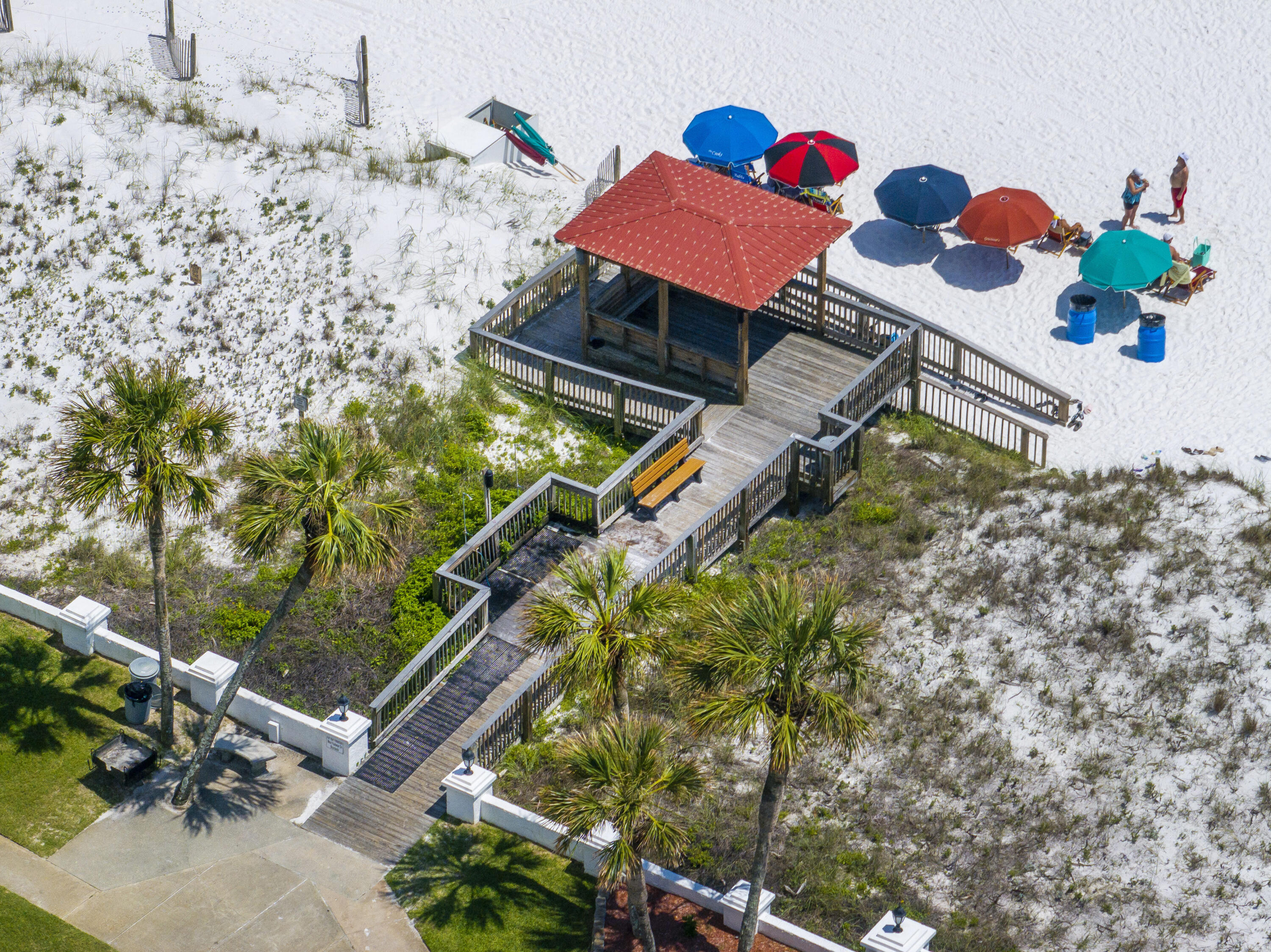 EL MATADOR CONDO - Residential