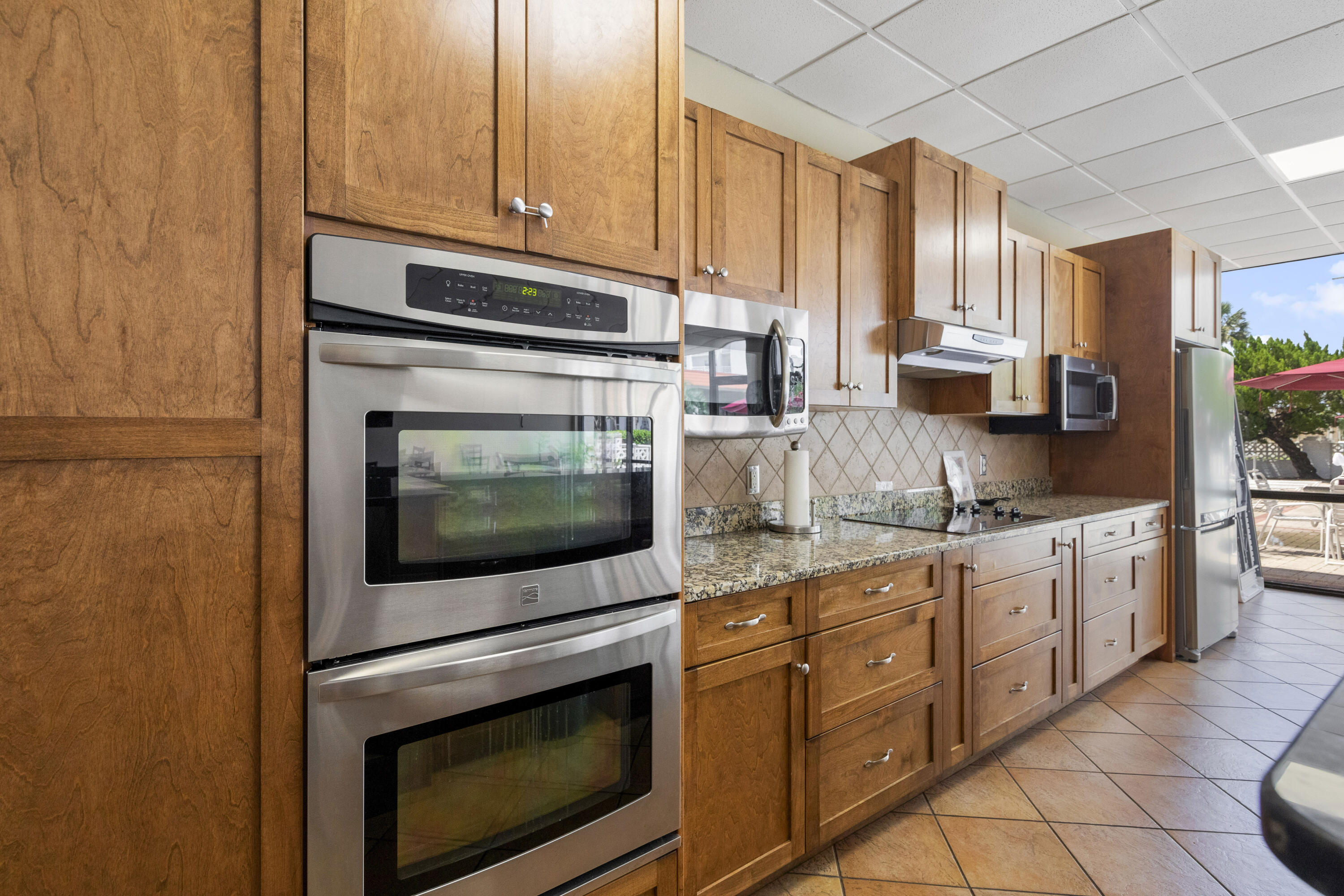 EL MATADOR CONDO - Residential