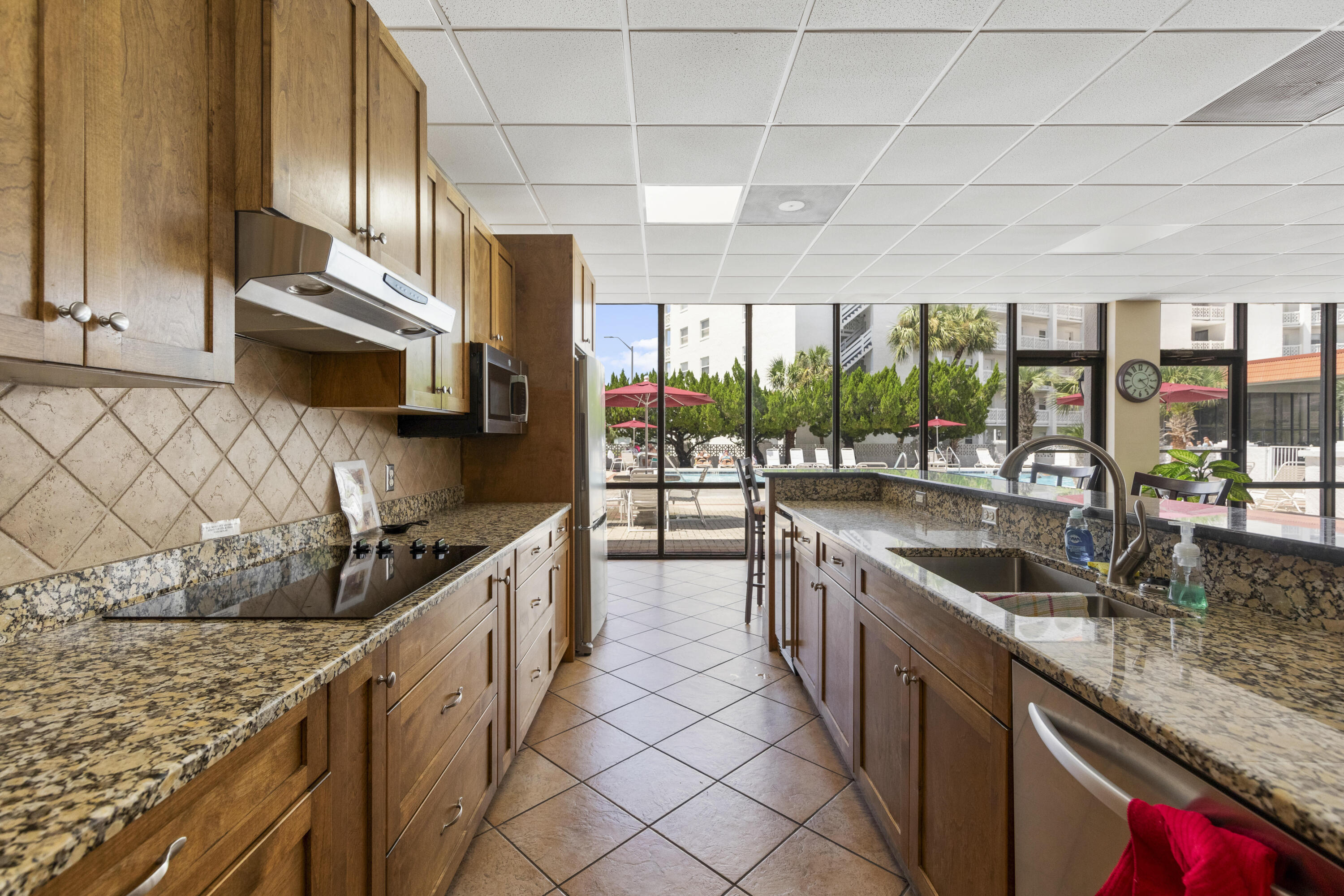 EL MATADOR CONDO - Residential