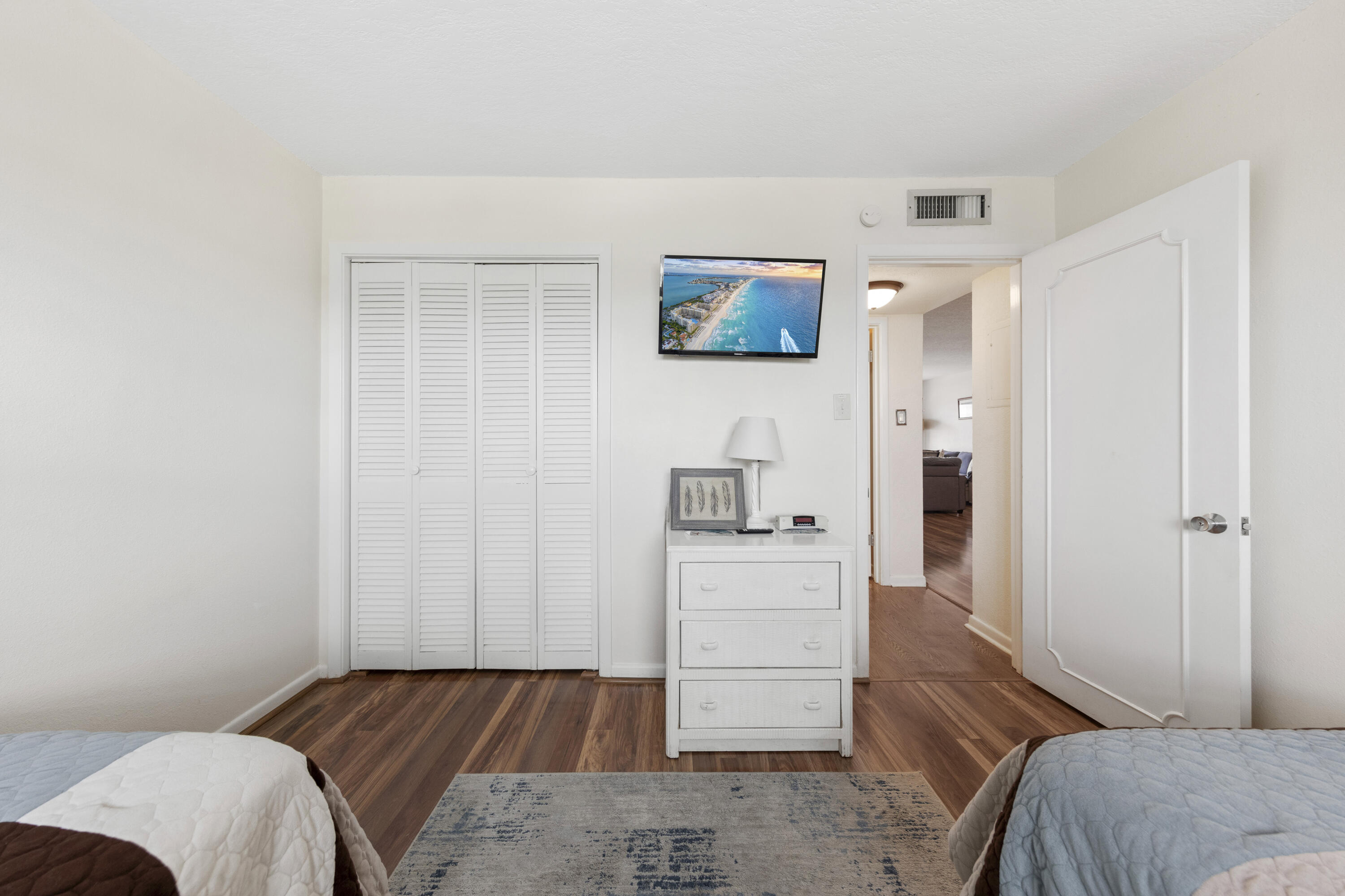 EL MATADOR CONDO - Residential
