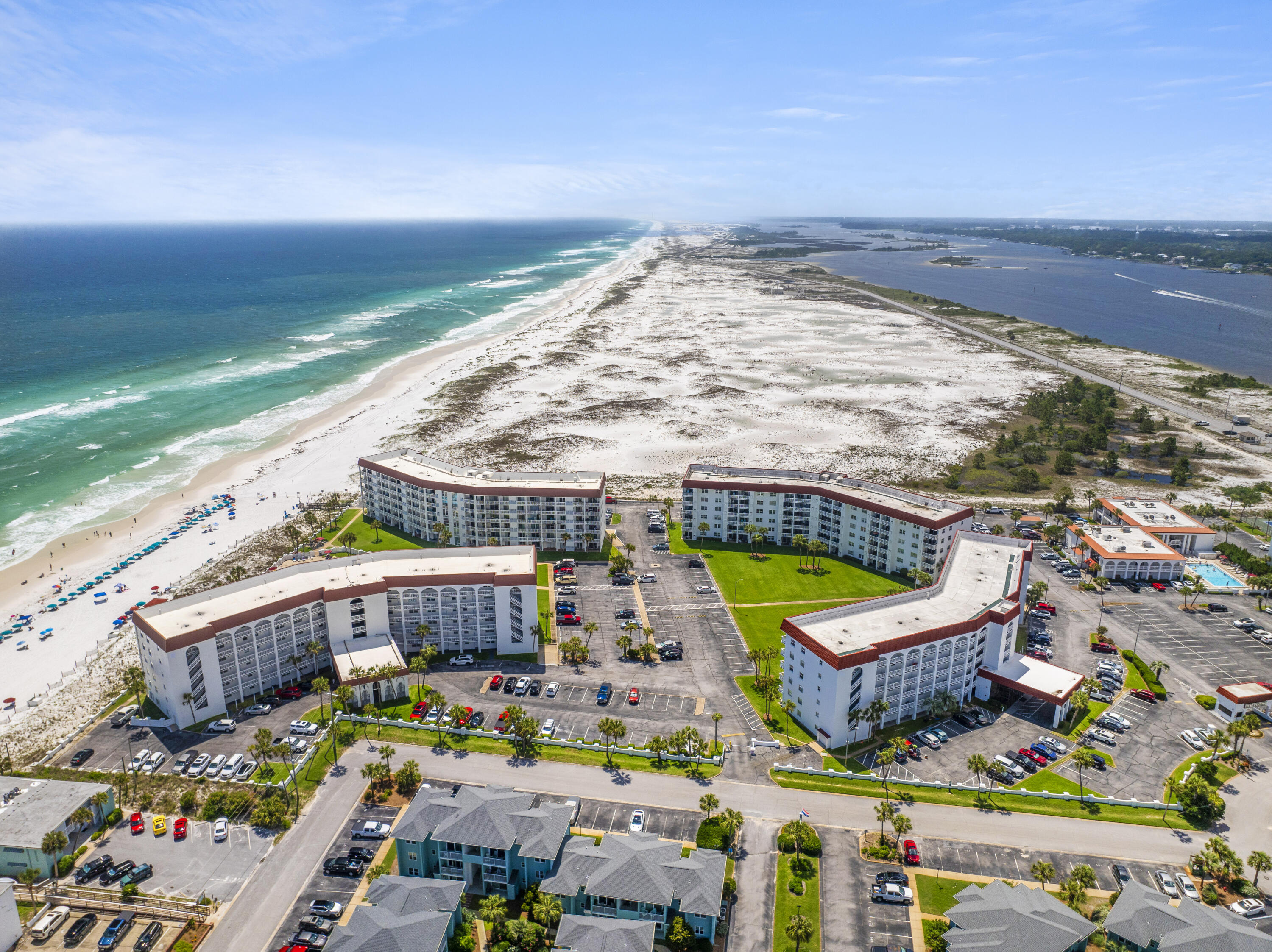 EL MATADOR CONDO - Residential