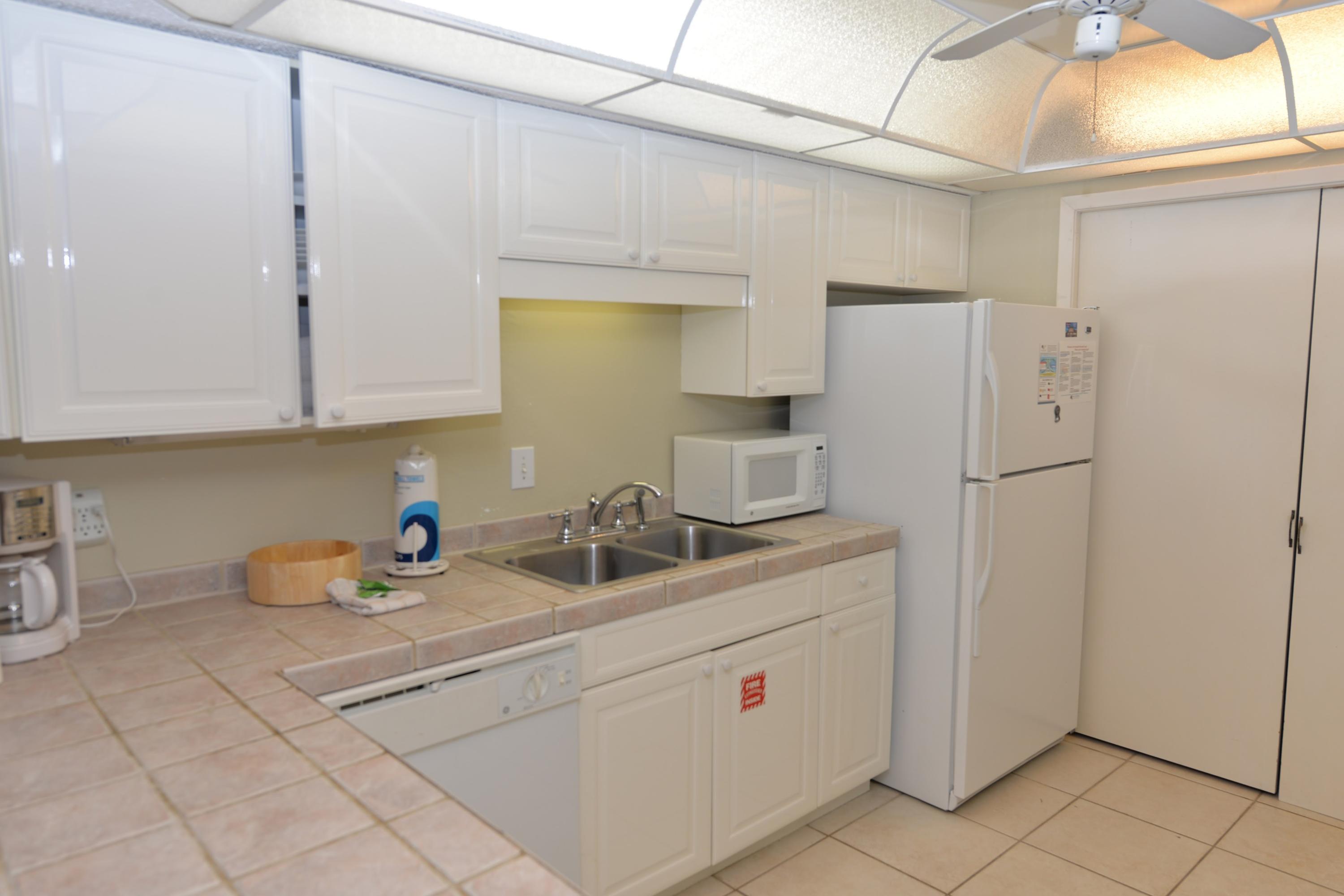 SHORELINE TOWERS 2 - Residential