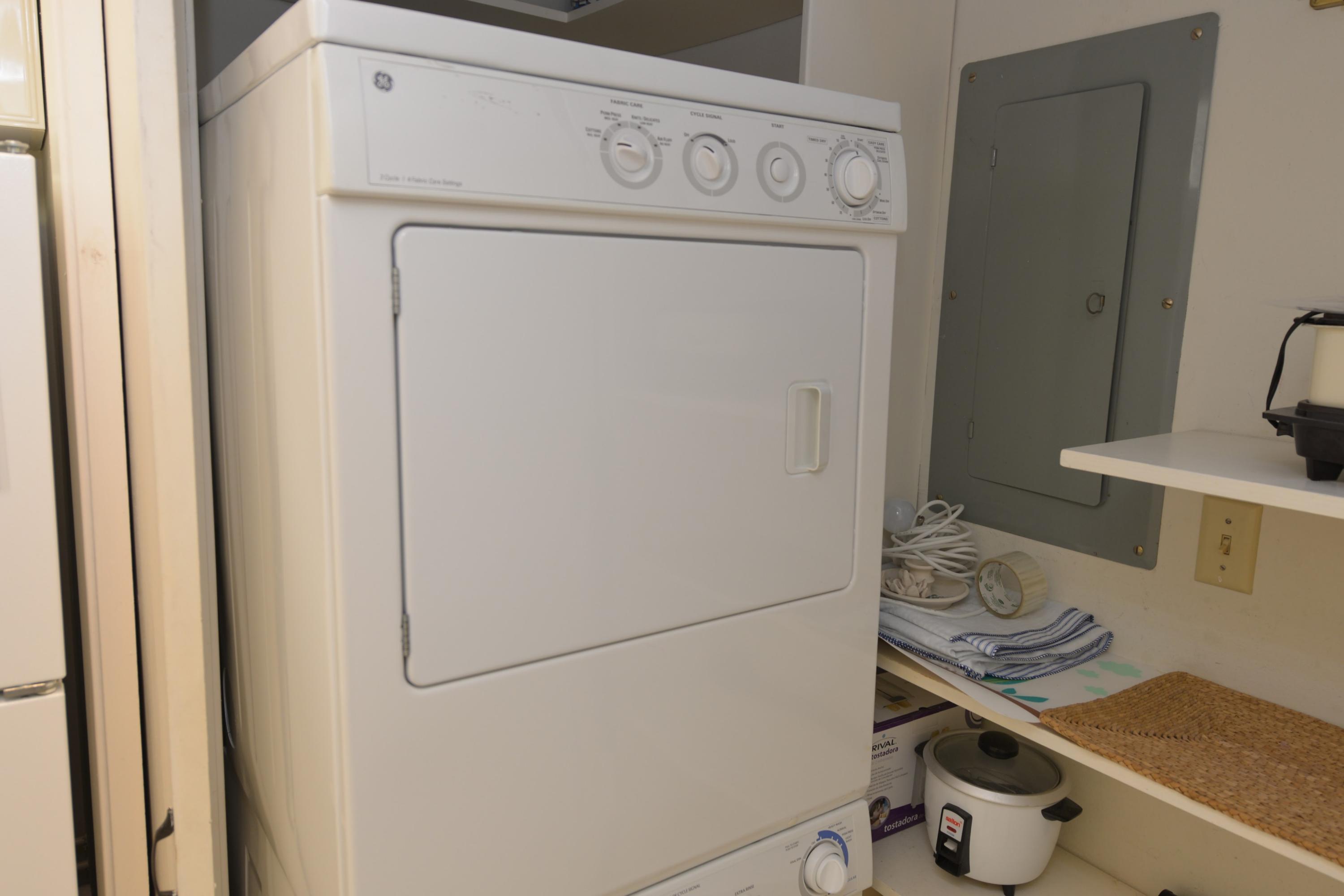 SHORELINE TOWERS 2 - Residential