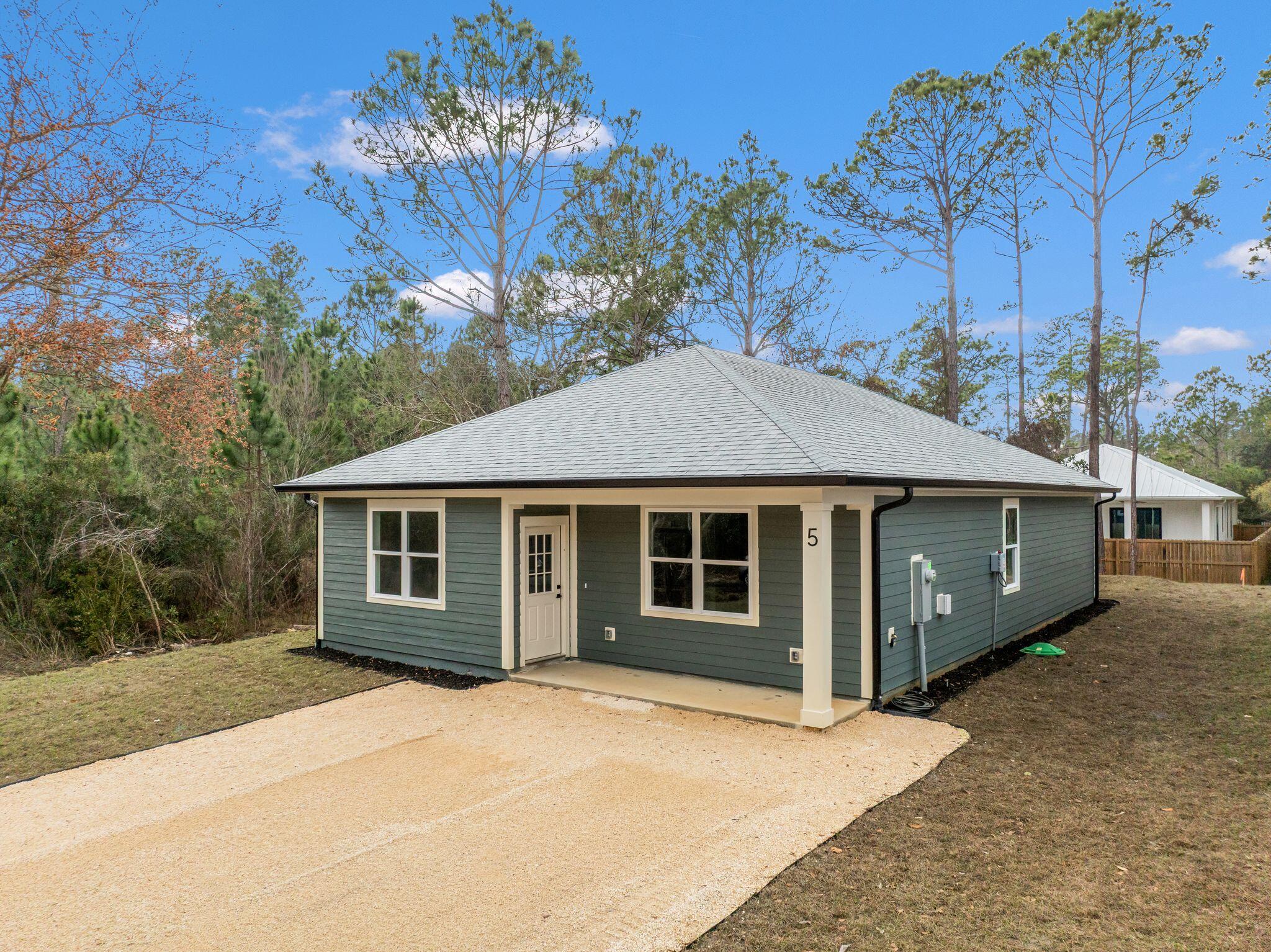 TOWN OF SANTA ROSA - Residential