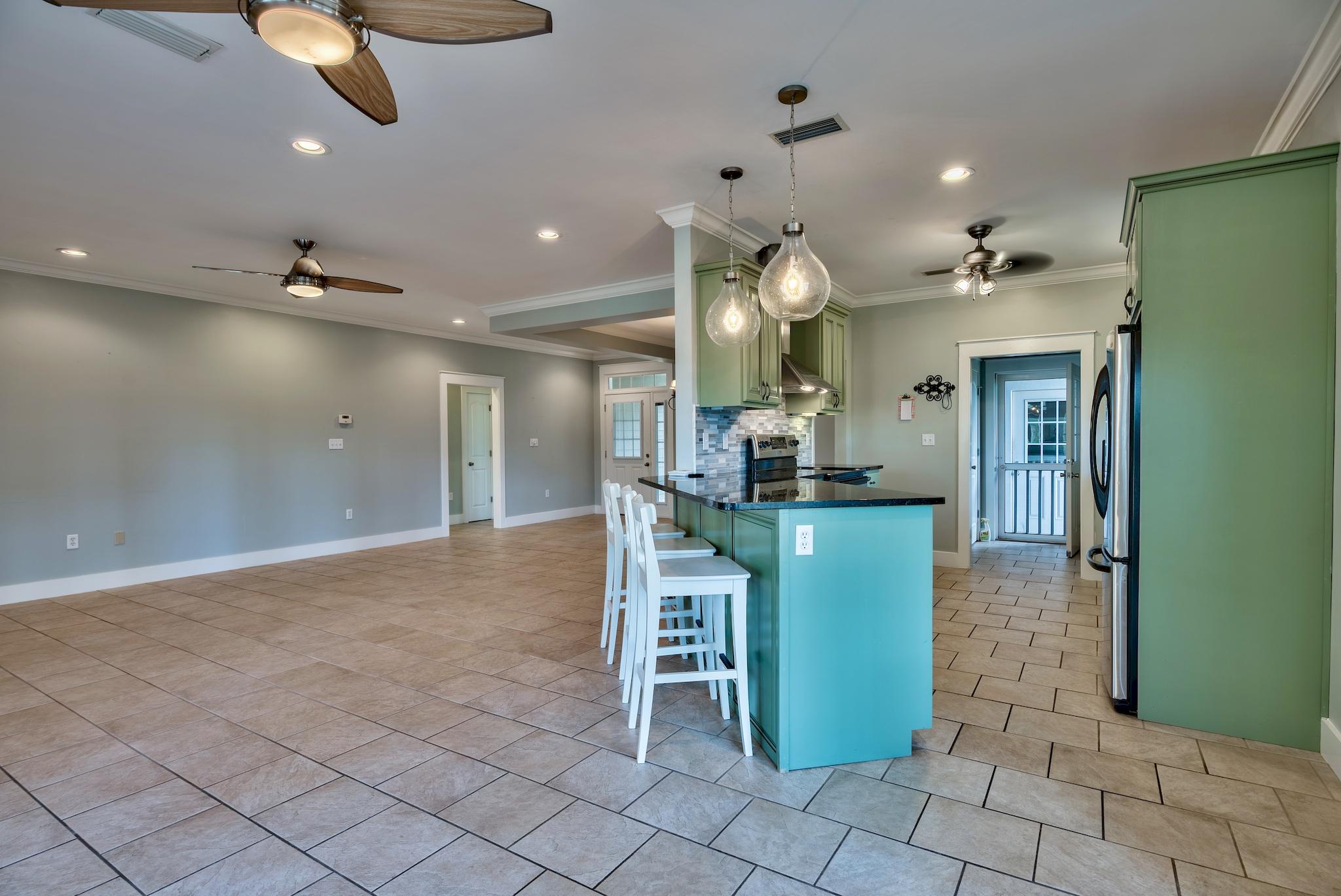 CESSNA LANDING - Residential