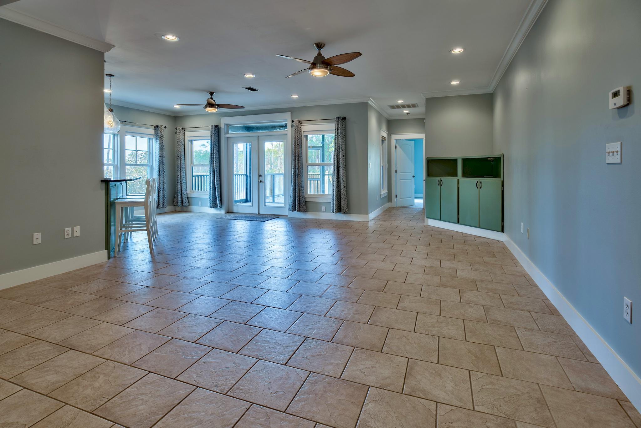 CESSNA LANDING - Residential