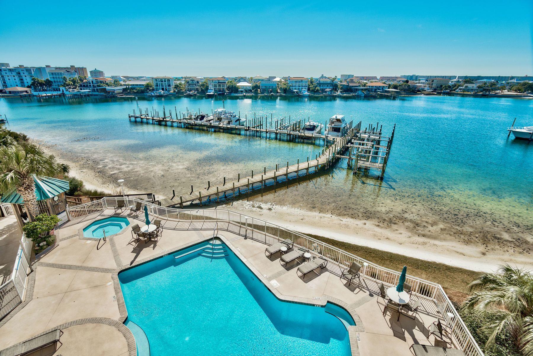 GRAND HARBOR - Residential