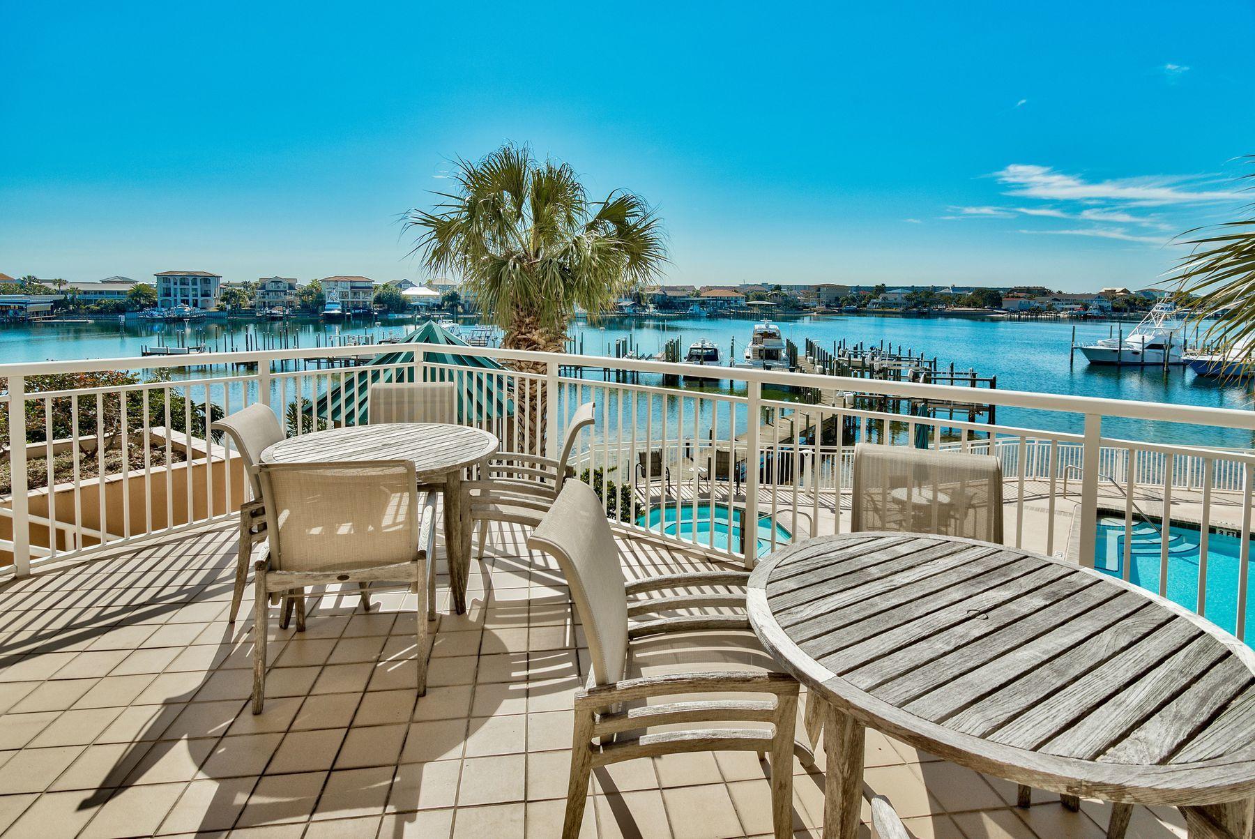 GRAND HARBOR - Residential