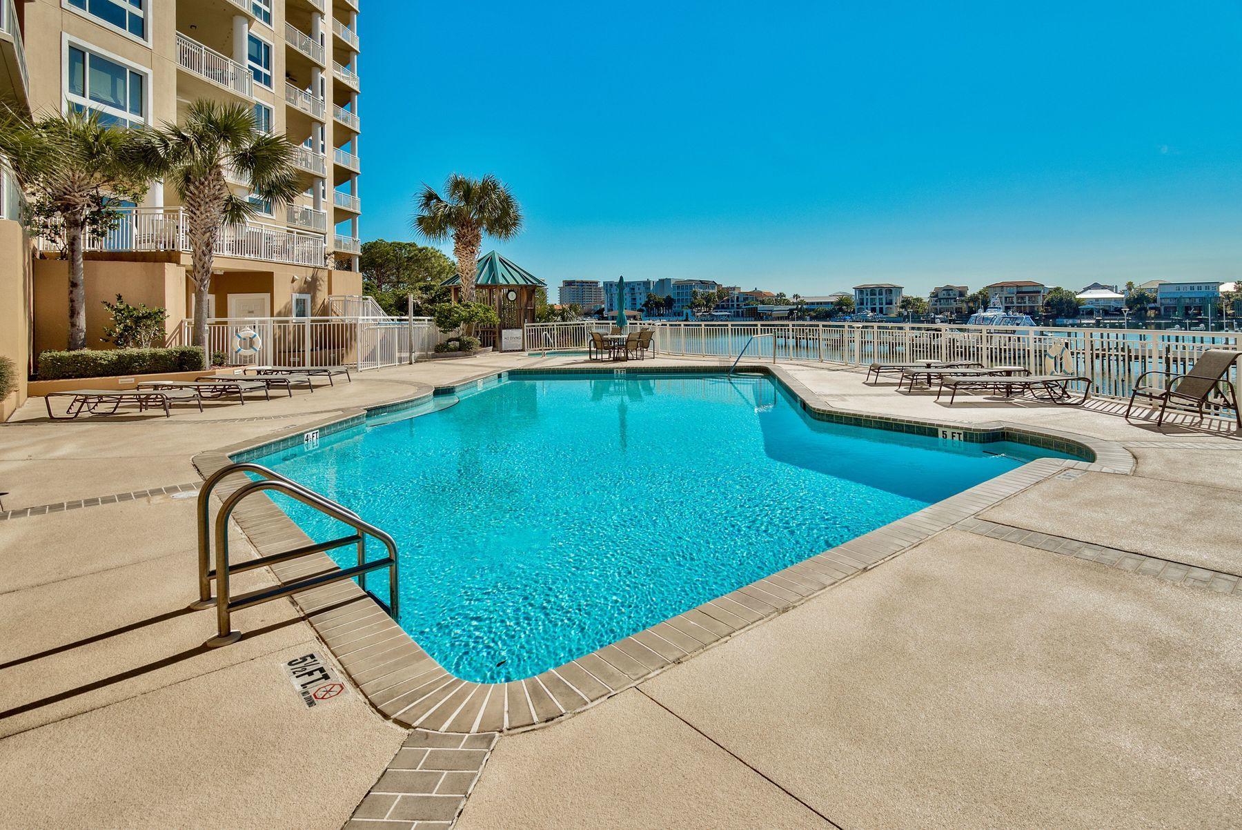 GRAND HARBOR - Residential