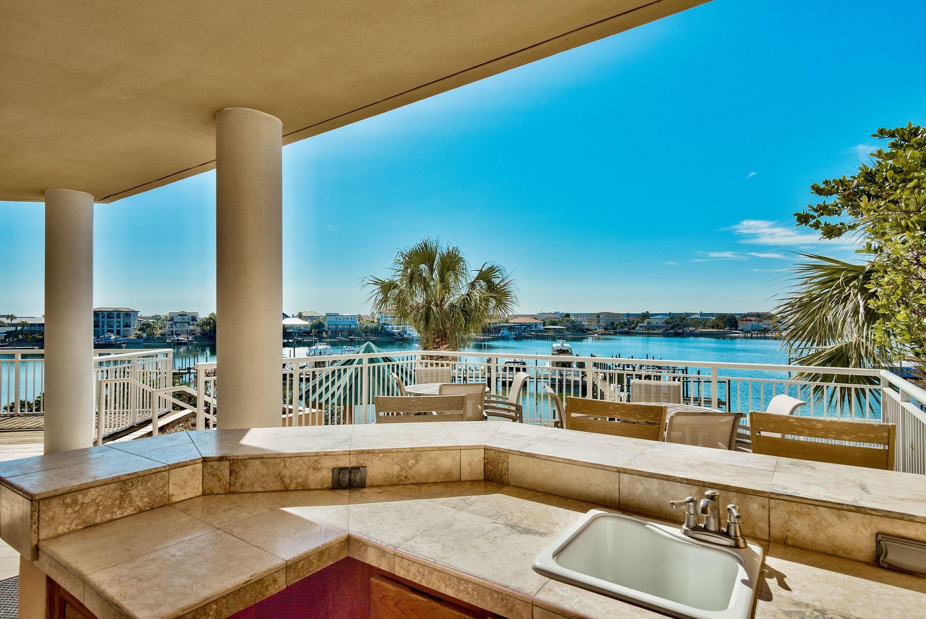 GRAND HARBOR - Residential