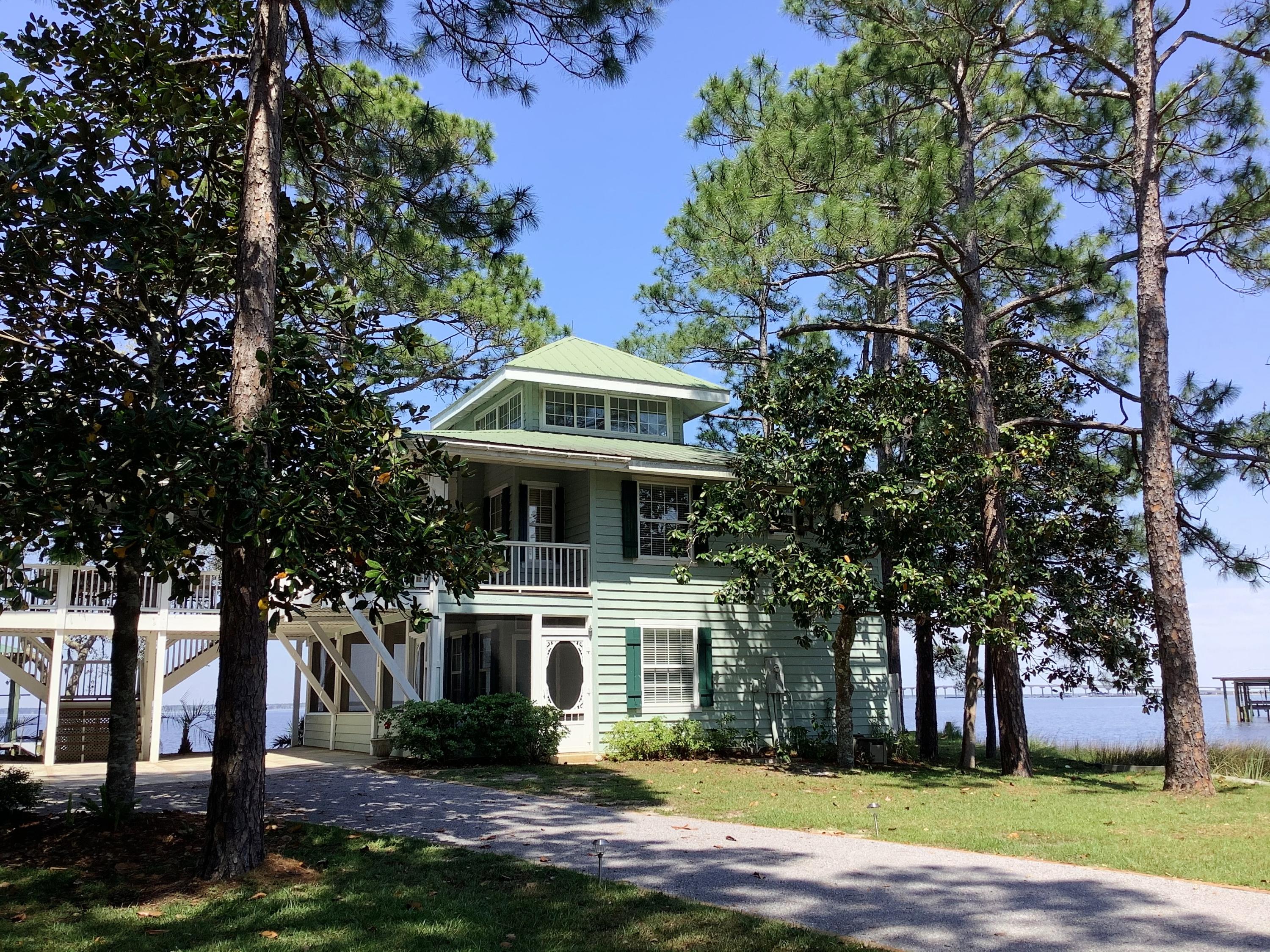 BAY PINES - Residential