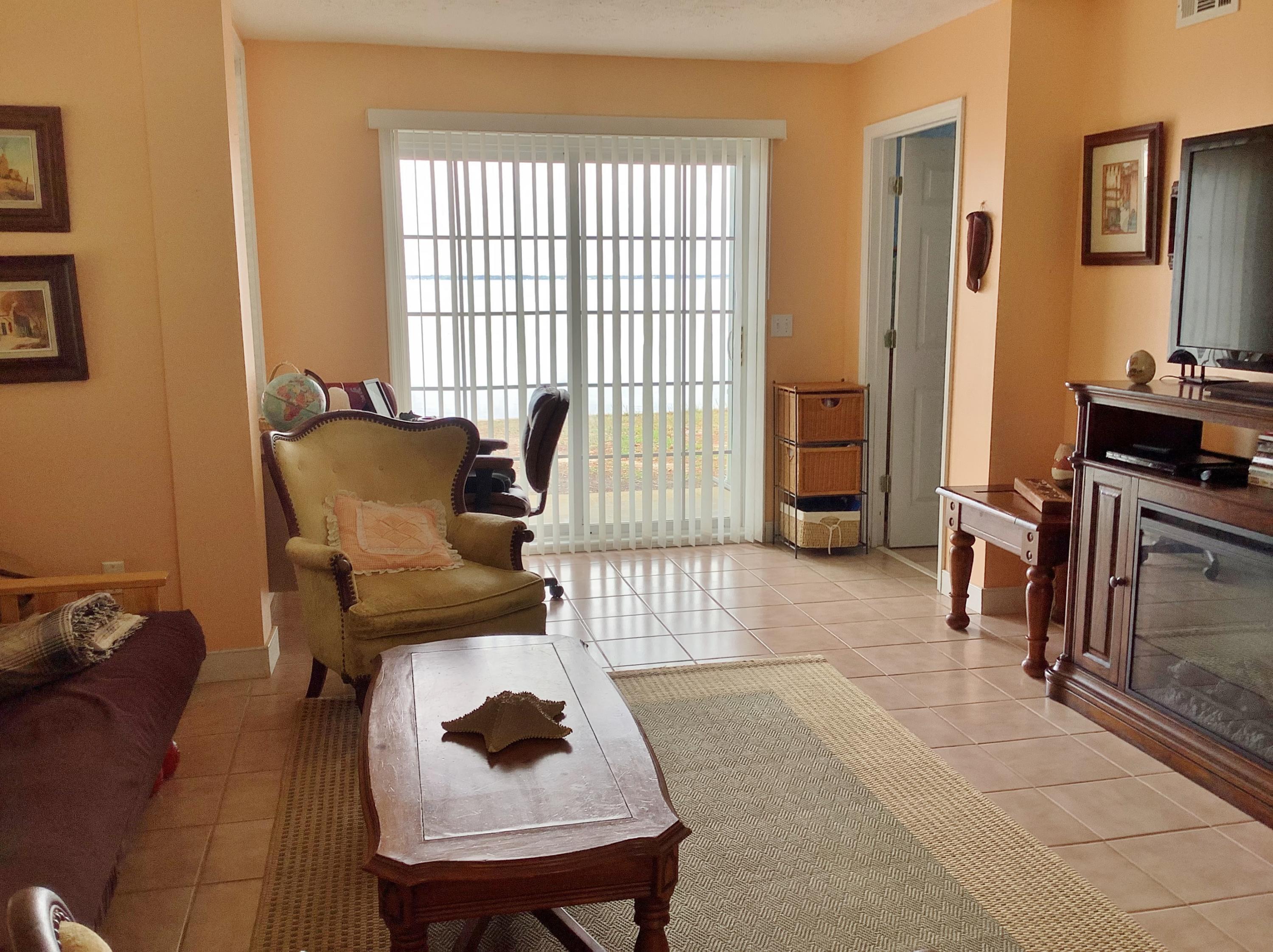 BAY PINES - Residential