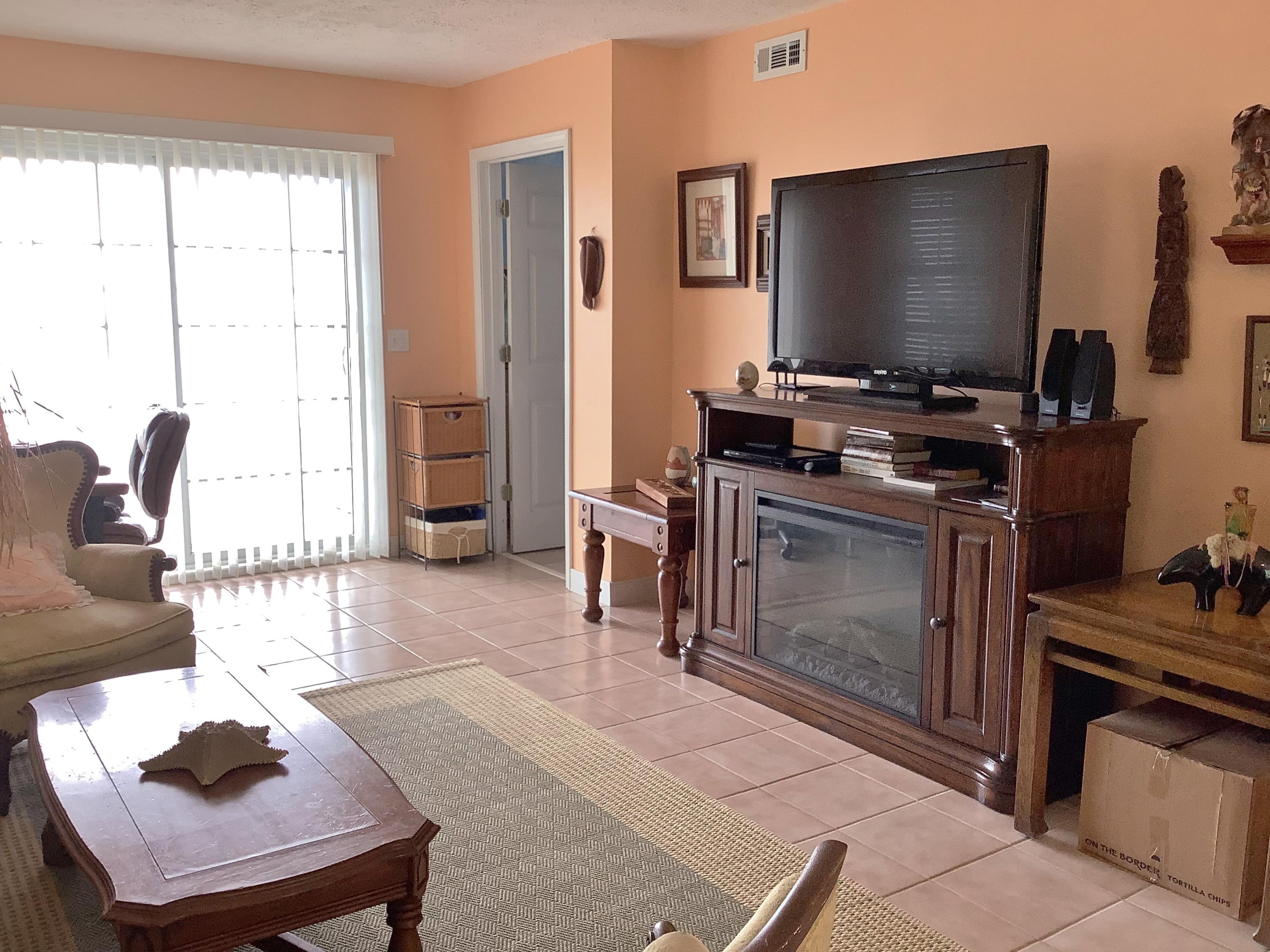 BAY PINES - Residential