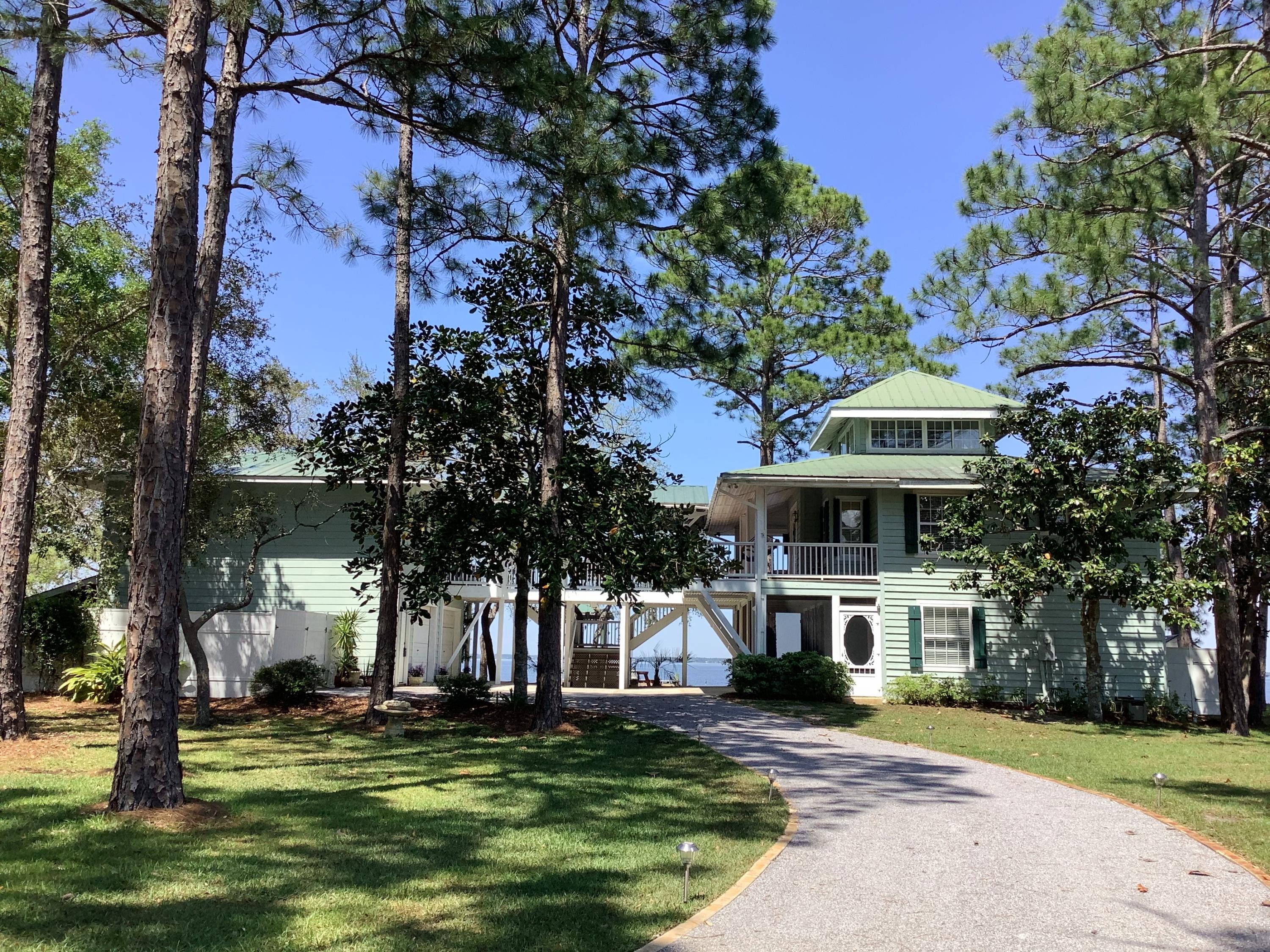 BAY PINES - Residential