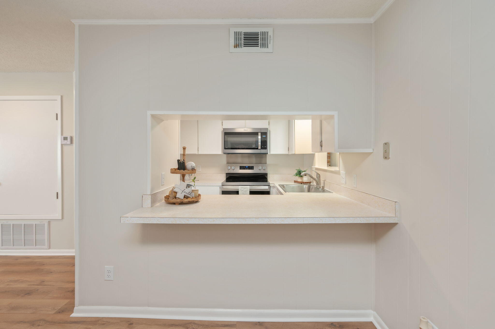 VALENCIA ARMS - Residential