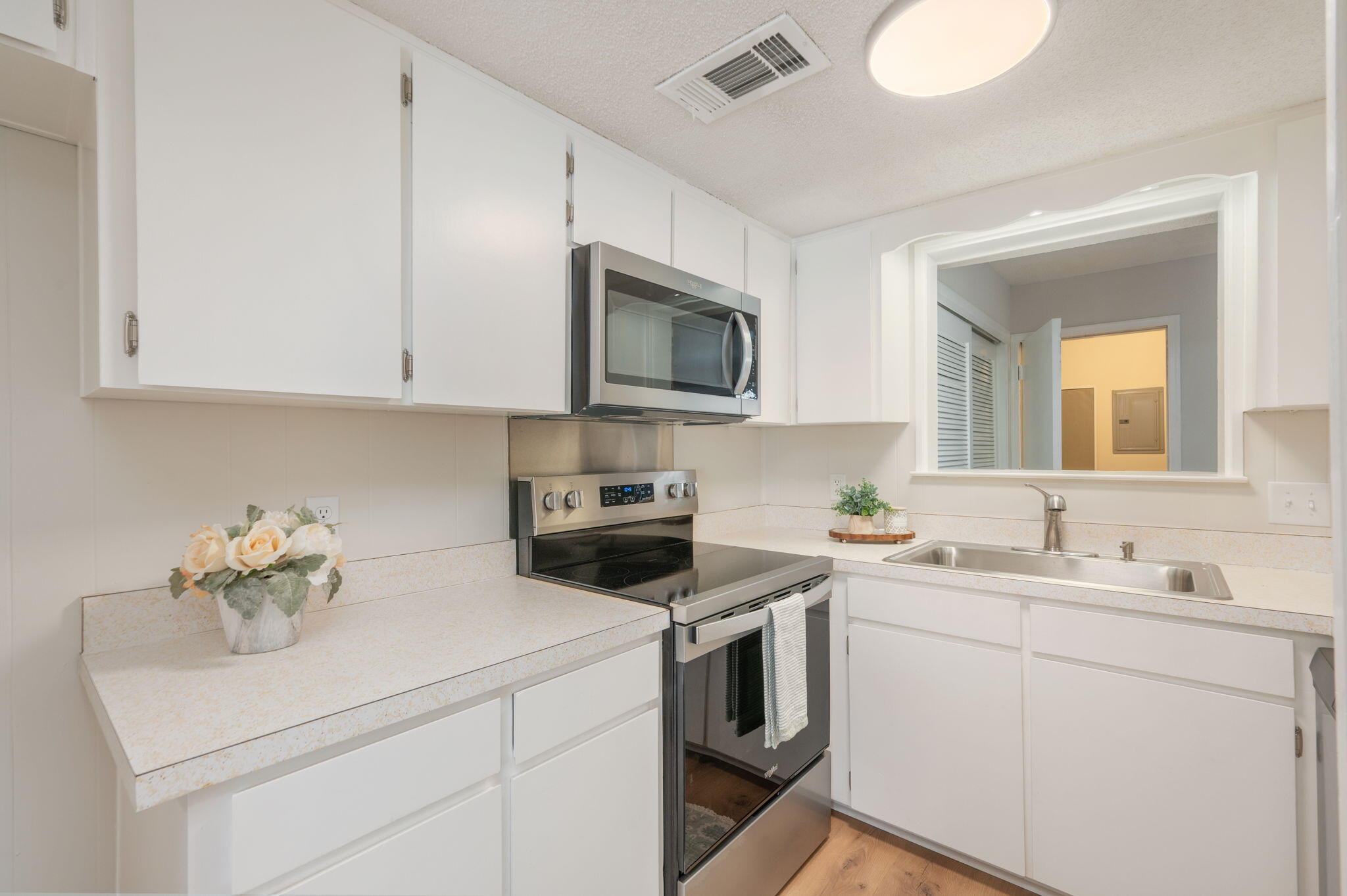 VALENCIA ARMS - Residential