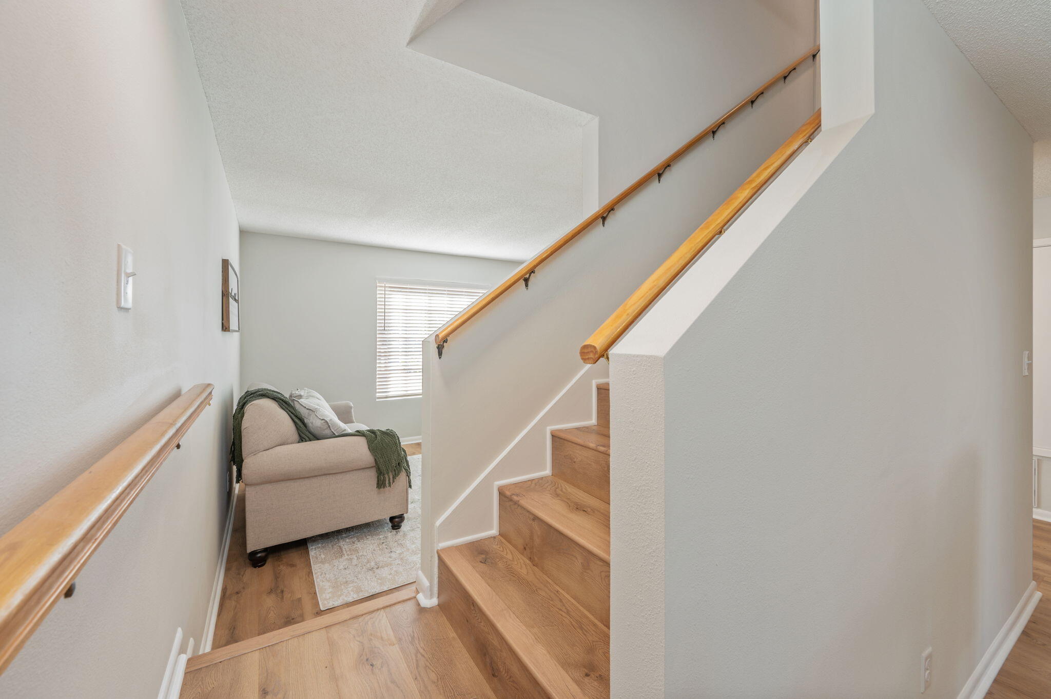 VALENCIA ARMS - Residential