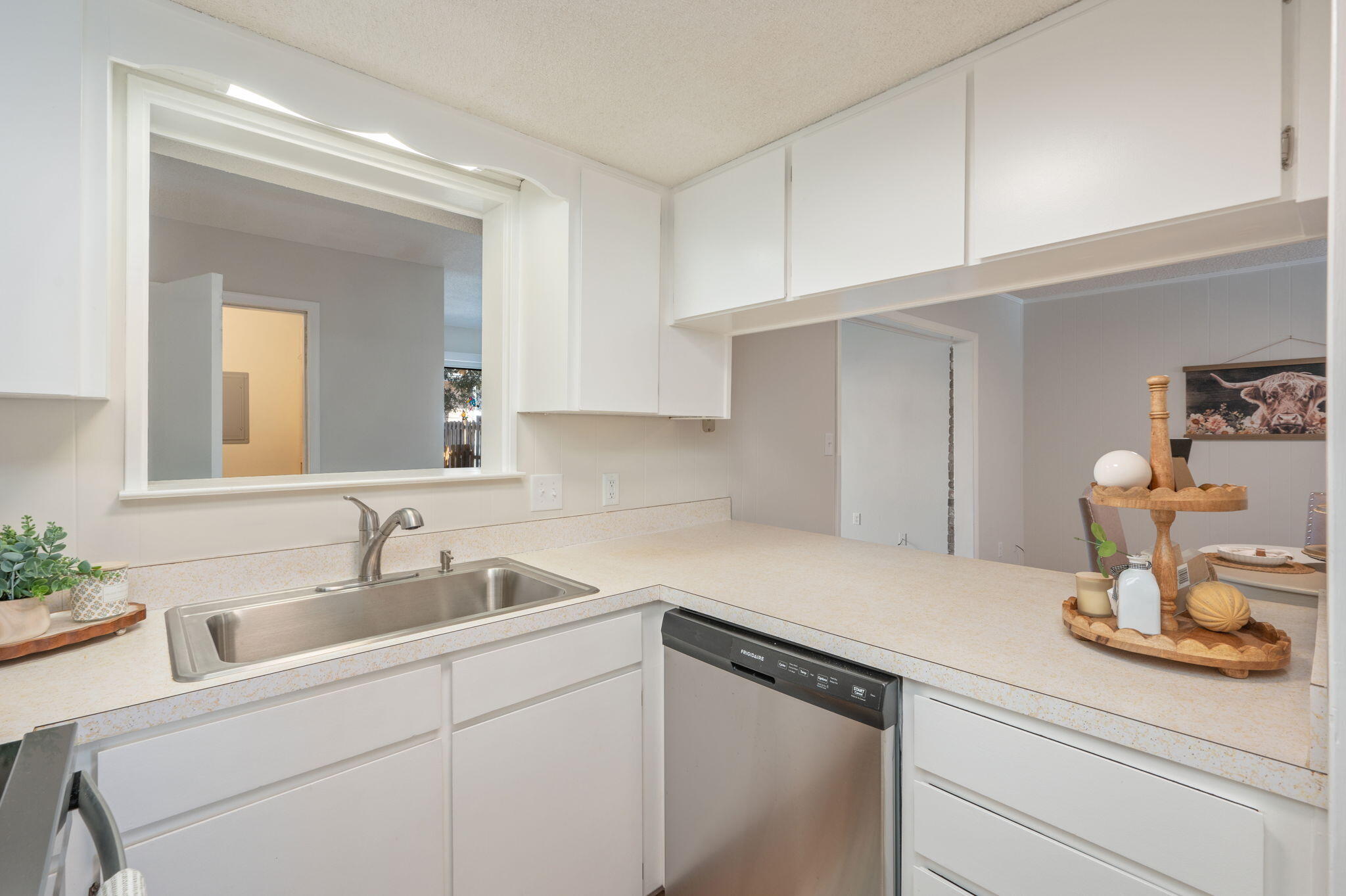 VALENCIA ARMS - Residential