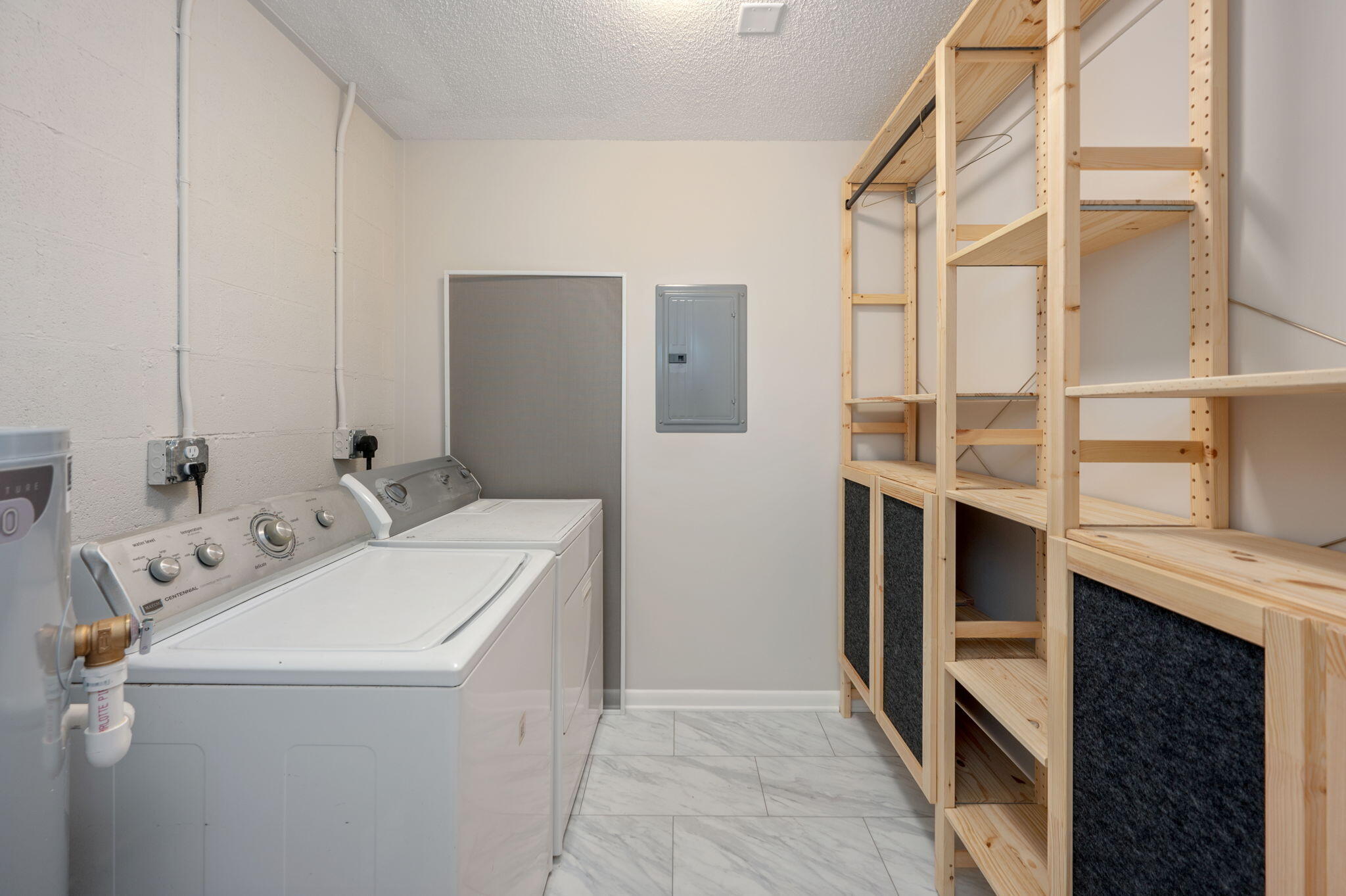 VALENCIA ARMS - Residential