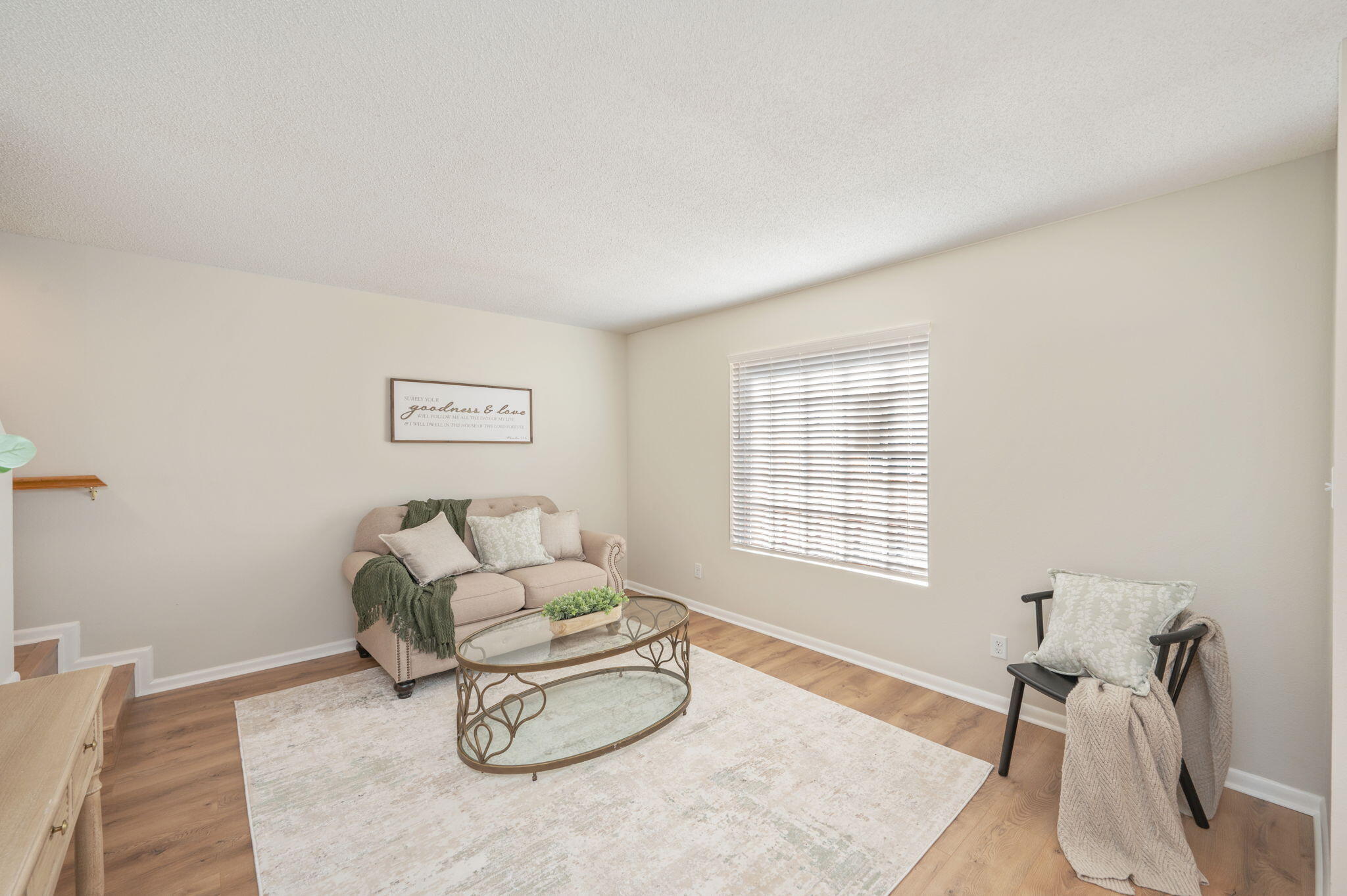 VALENCIA ARMS - Residential