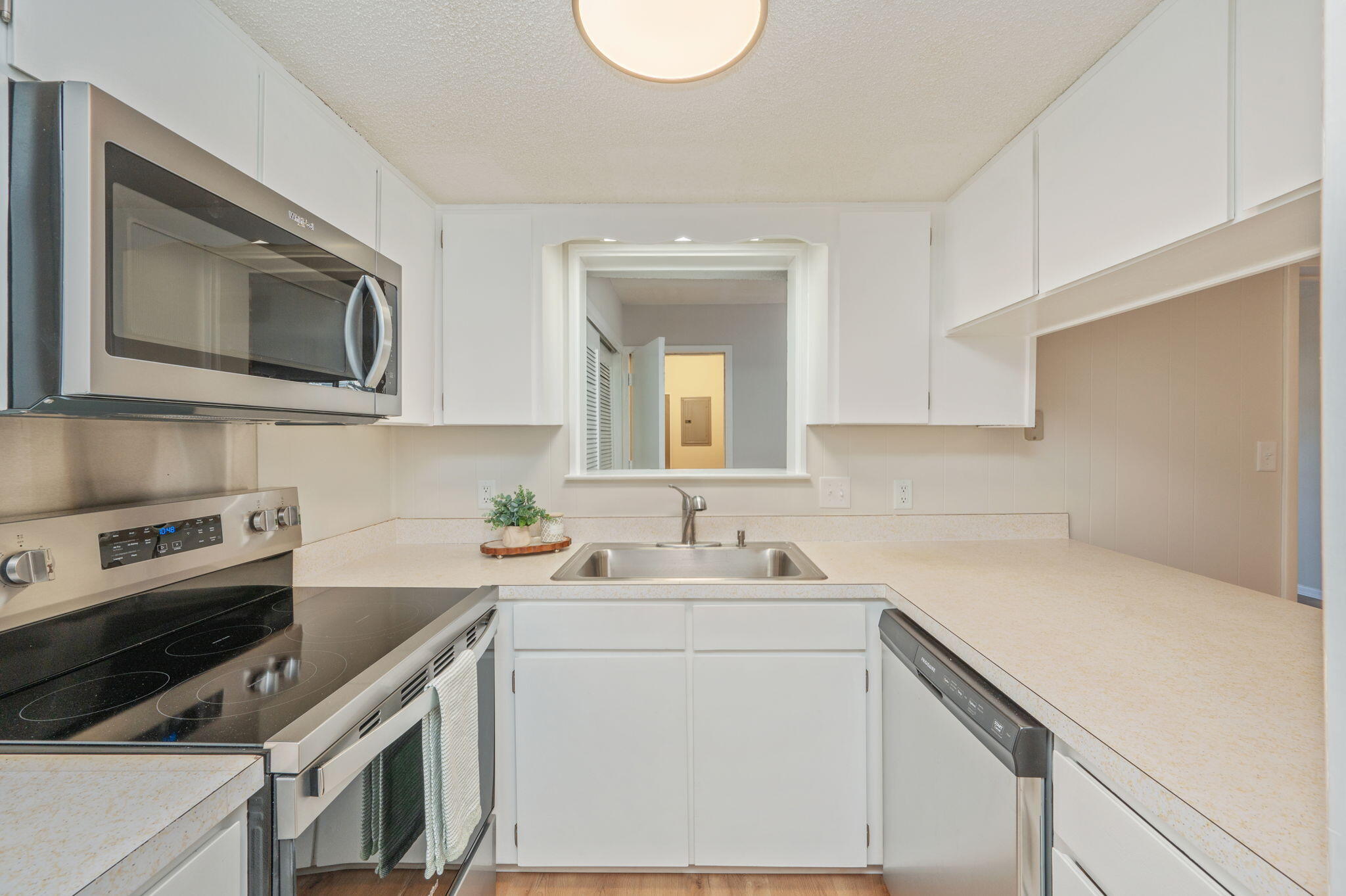 VALENCIA ARMS - Residential