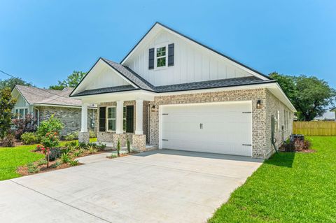 Photo of 1518 Hickory Street, Niceville, FL 32578 (MLS # 978218)