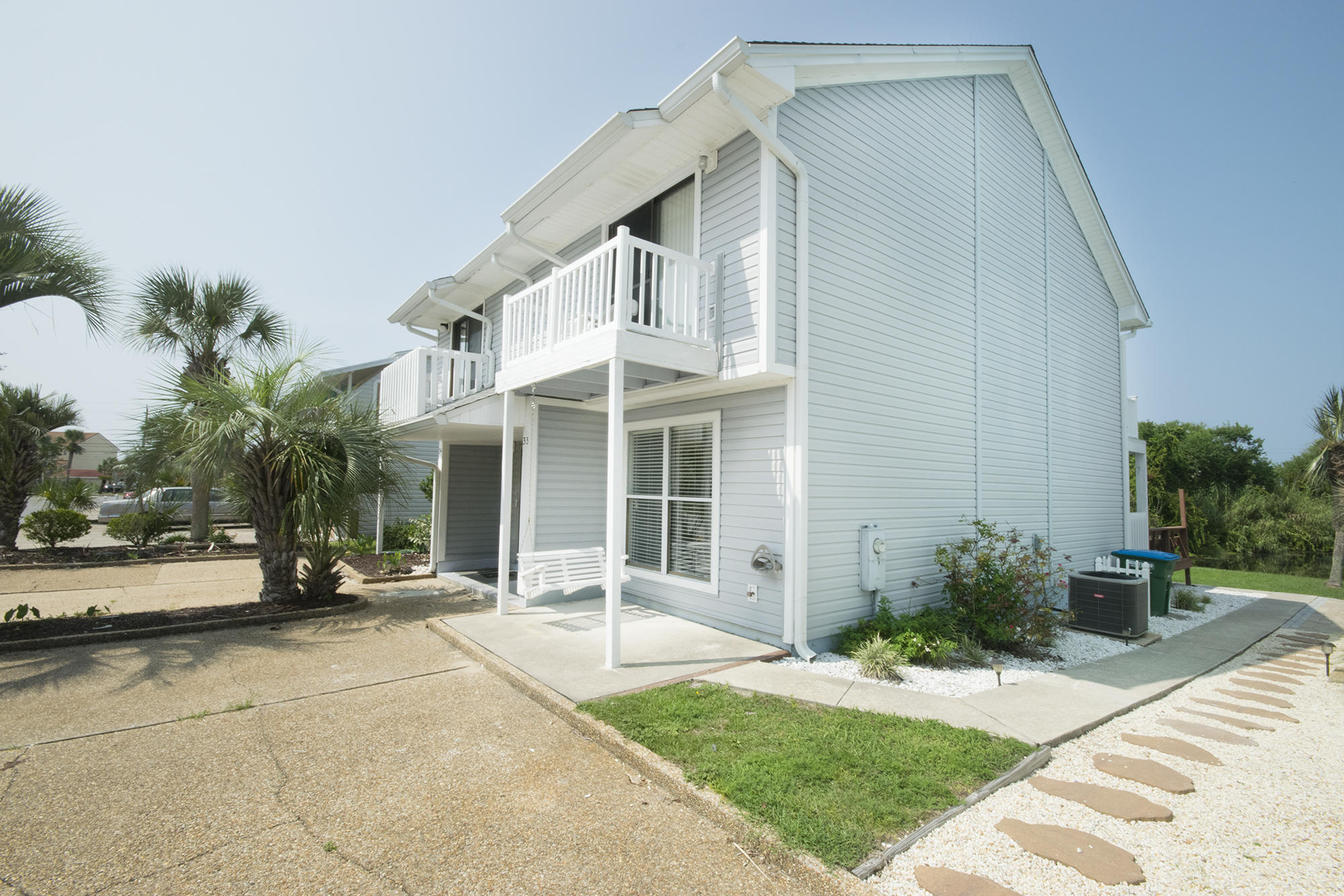 VILLA CHATEAUS - Residential