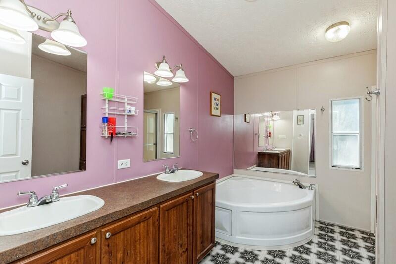 THE PINES - Residential