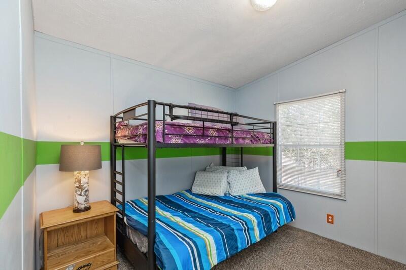 THE PINES - Residential