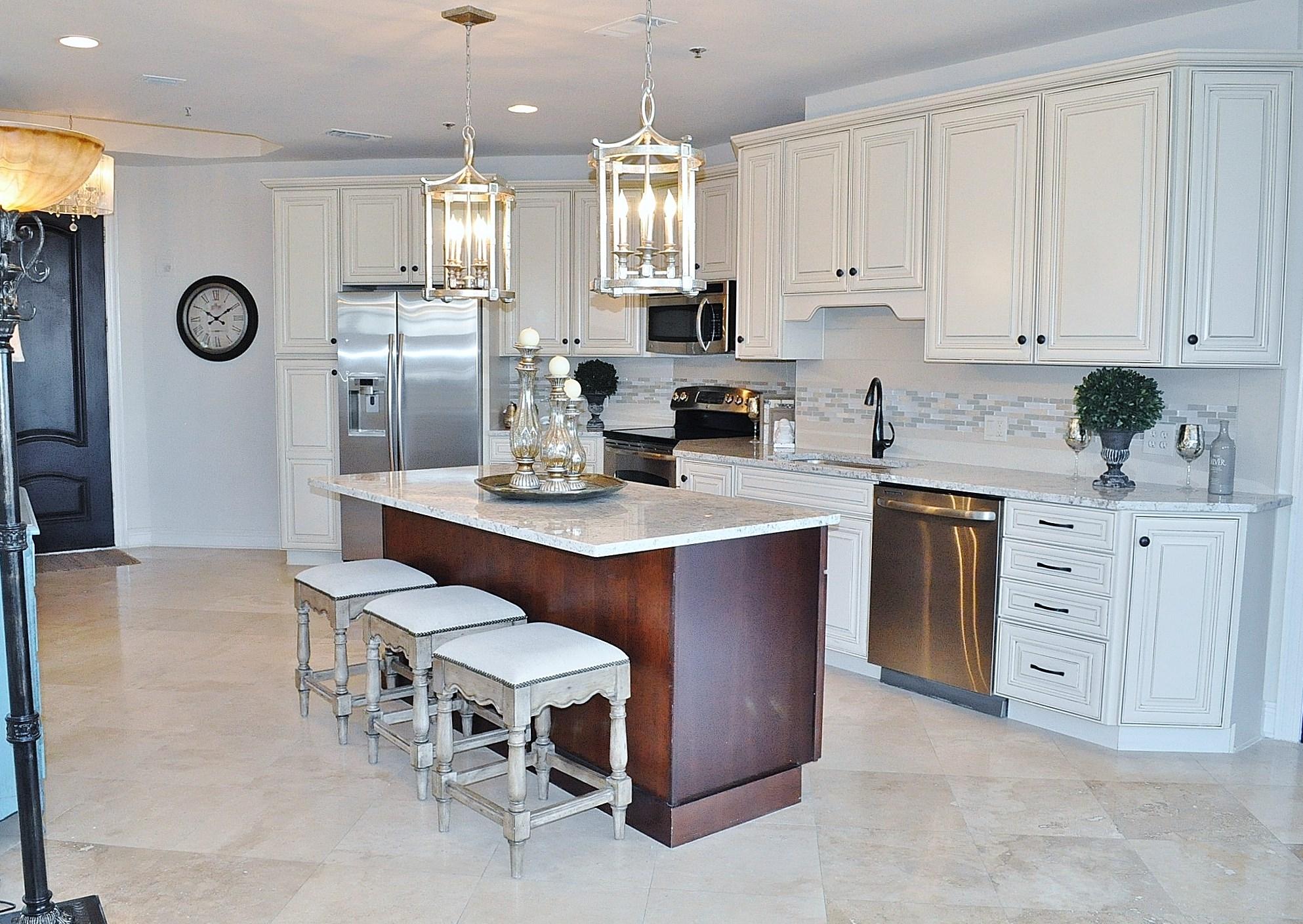 DESTIN YACHT CLUB - Residential