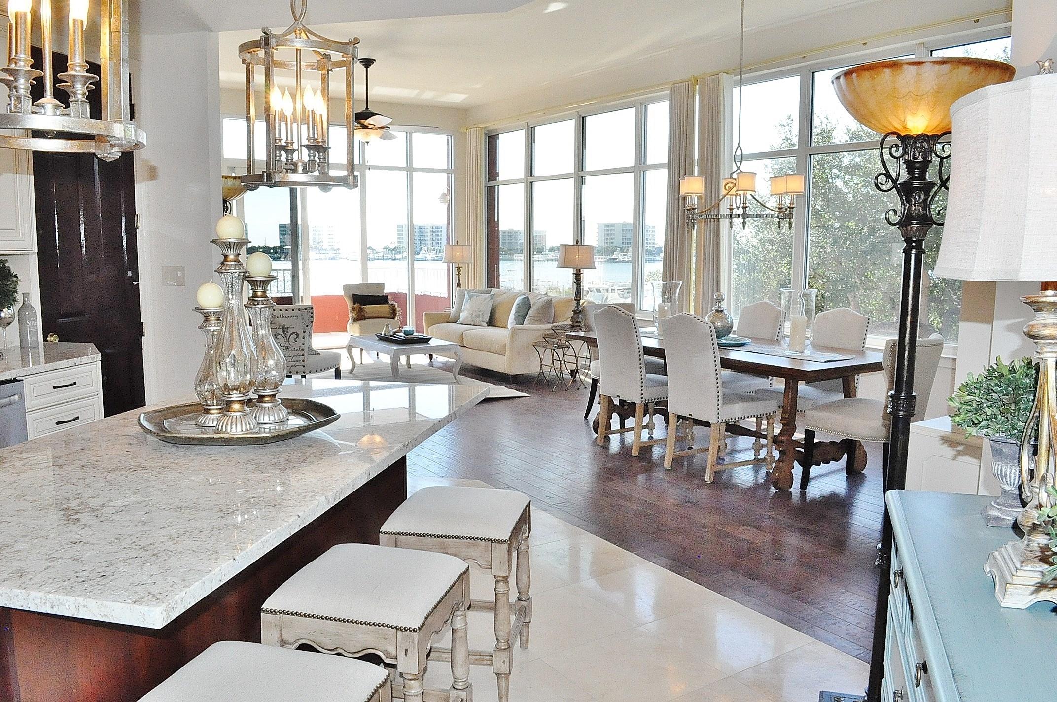 DESTIN YACHT CLUB - Residential