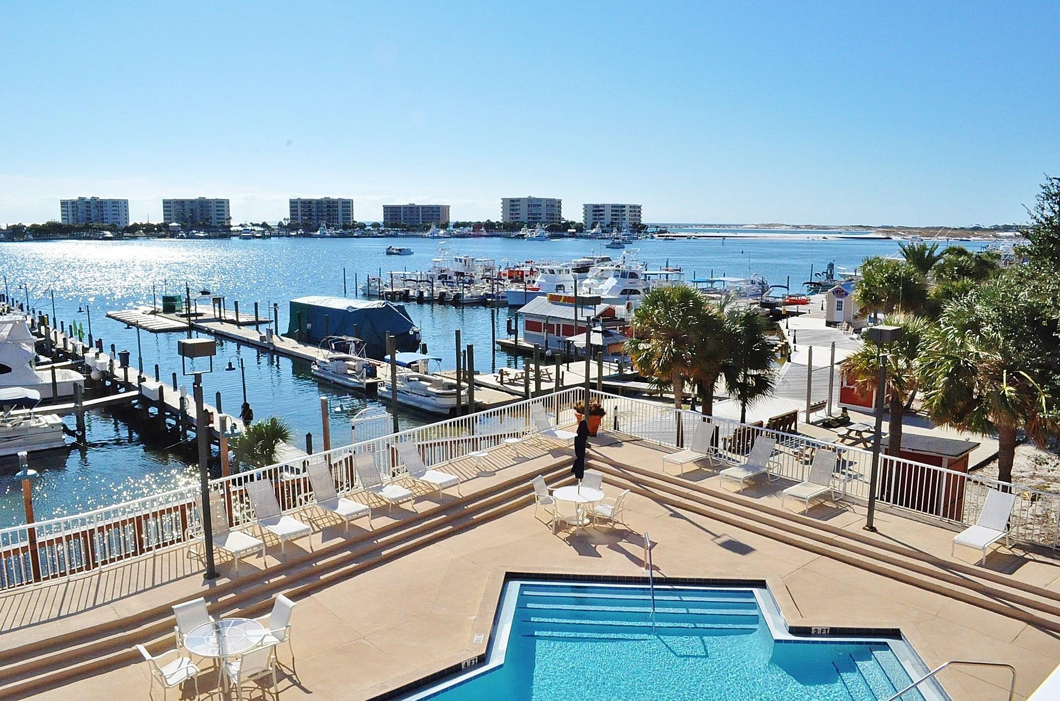 DESTIN YACHT CLUB - Residential