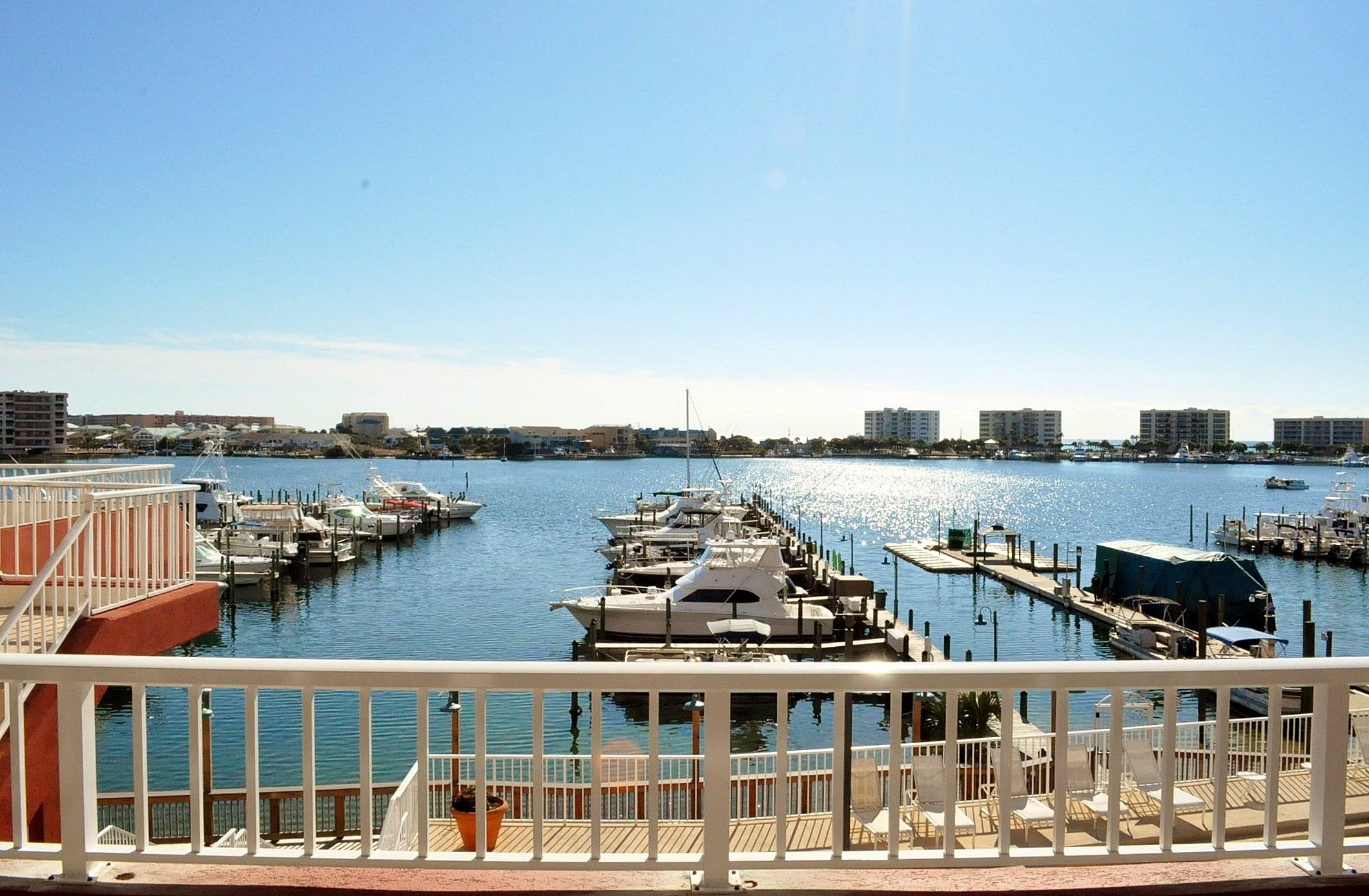 DESTIN YACHT CLUB - Residential