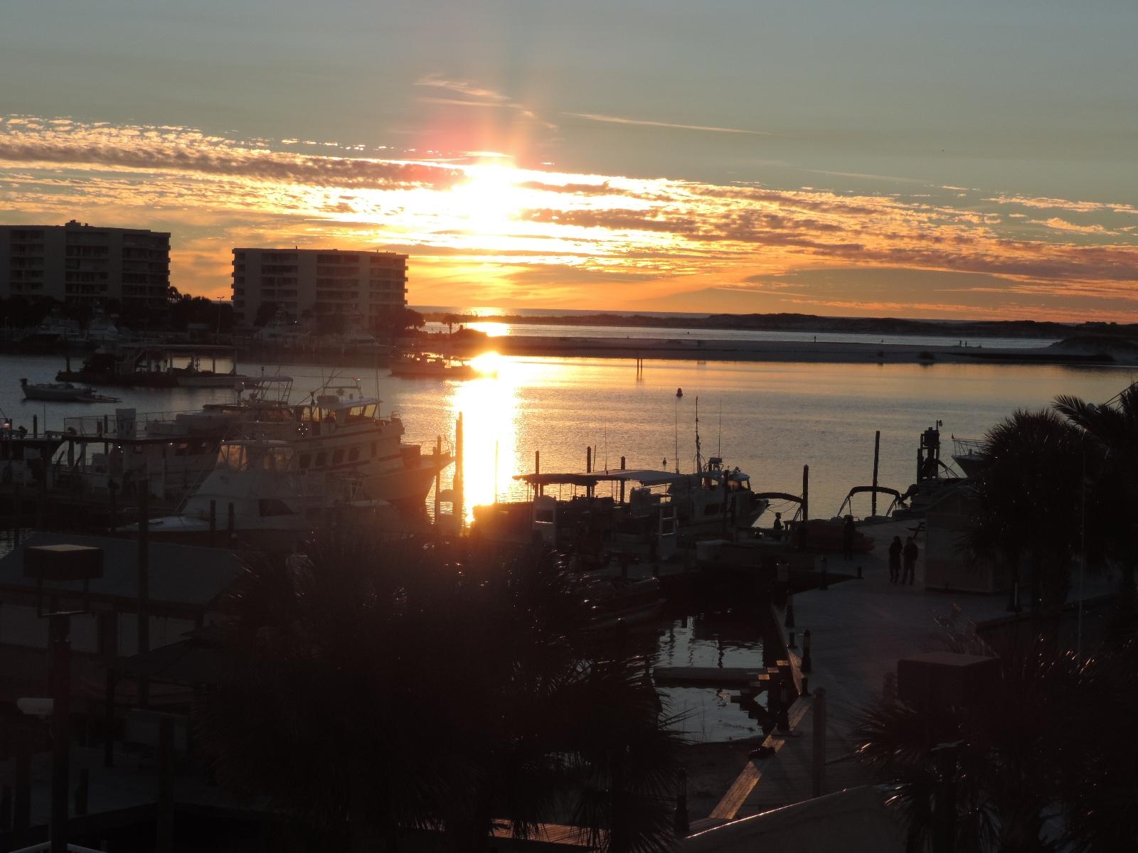 DESTIN YACHT CLUB - Residential