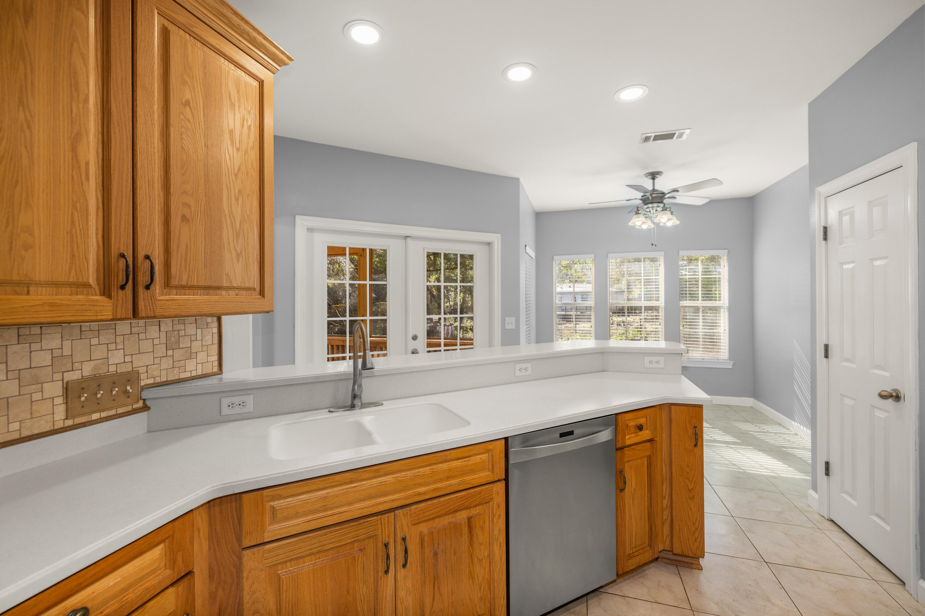 VALPARAISO (232200.00) - Residential