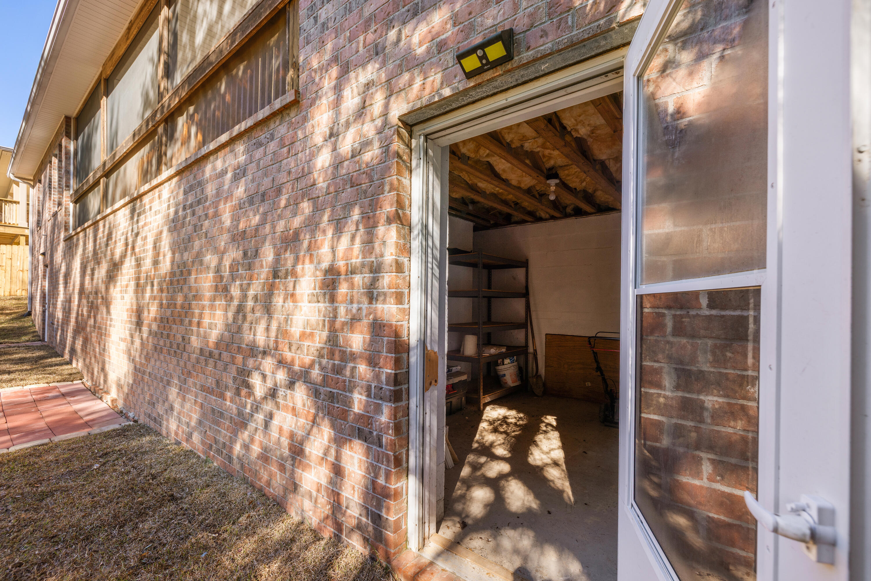 VALPARAISO (232200.00) - Residential