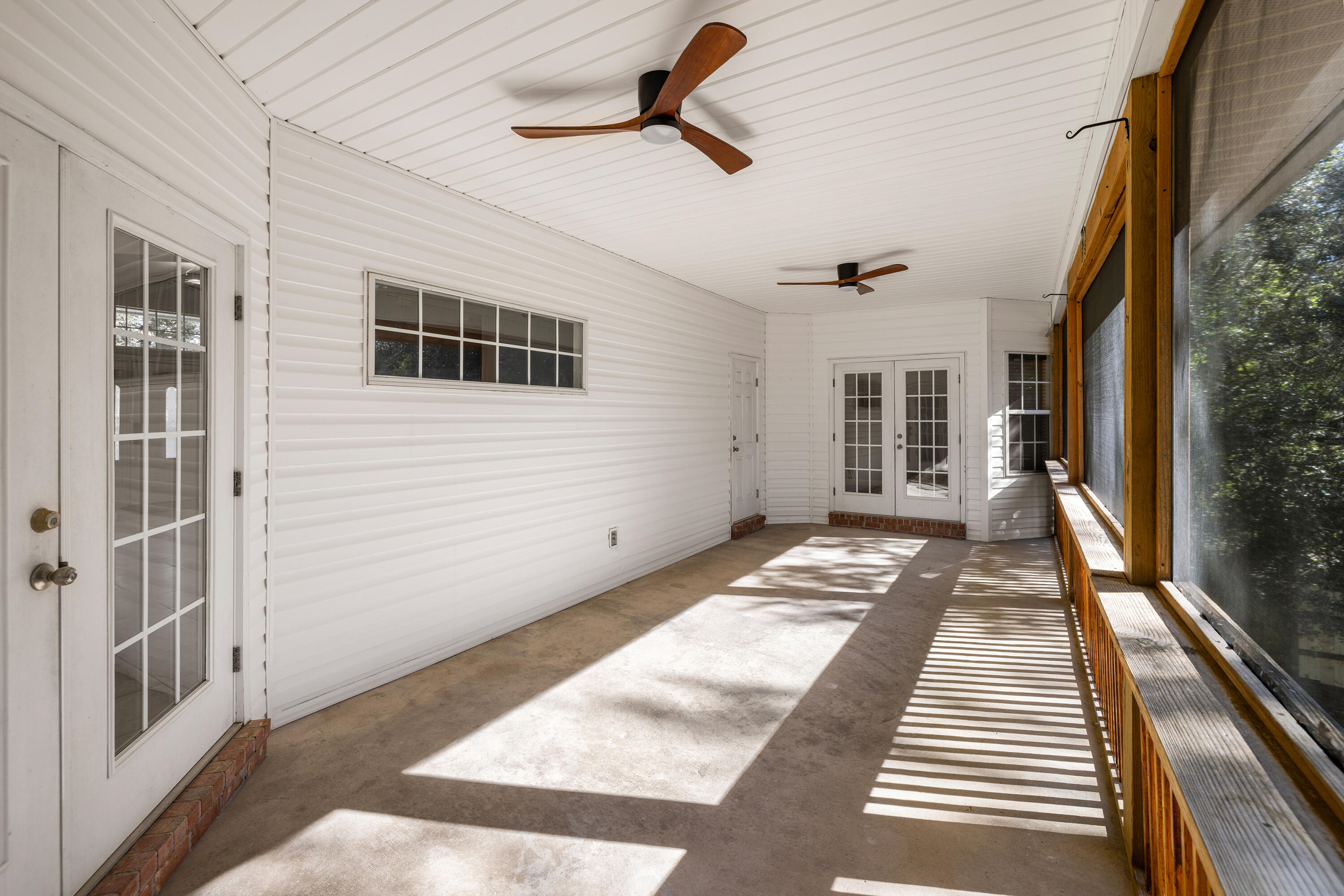 VALPARAISO (232200.00) - Residential