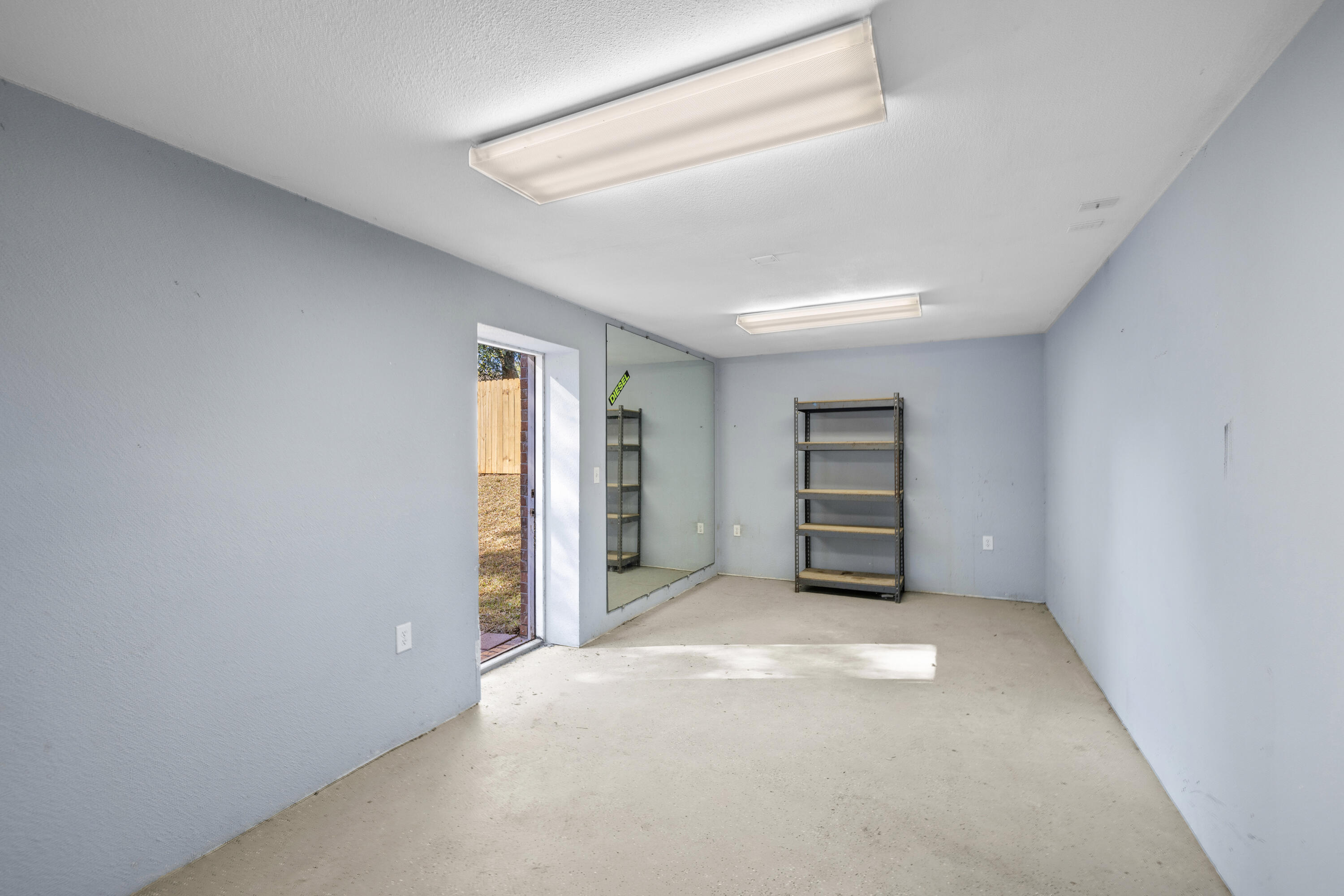 VALPARAISO (232200.00) - Residential