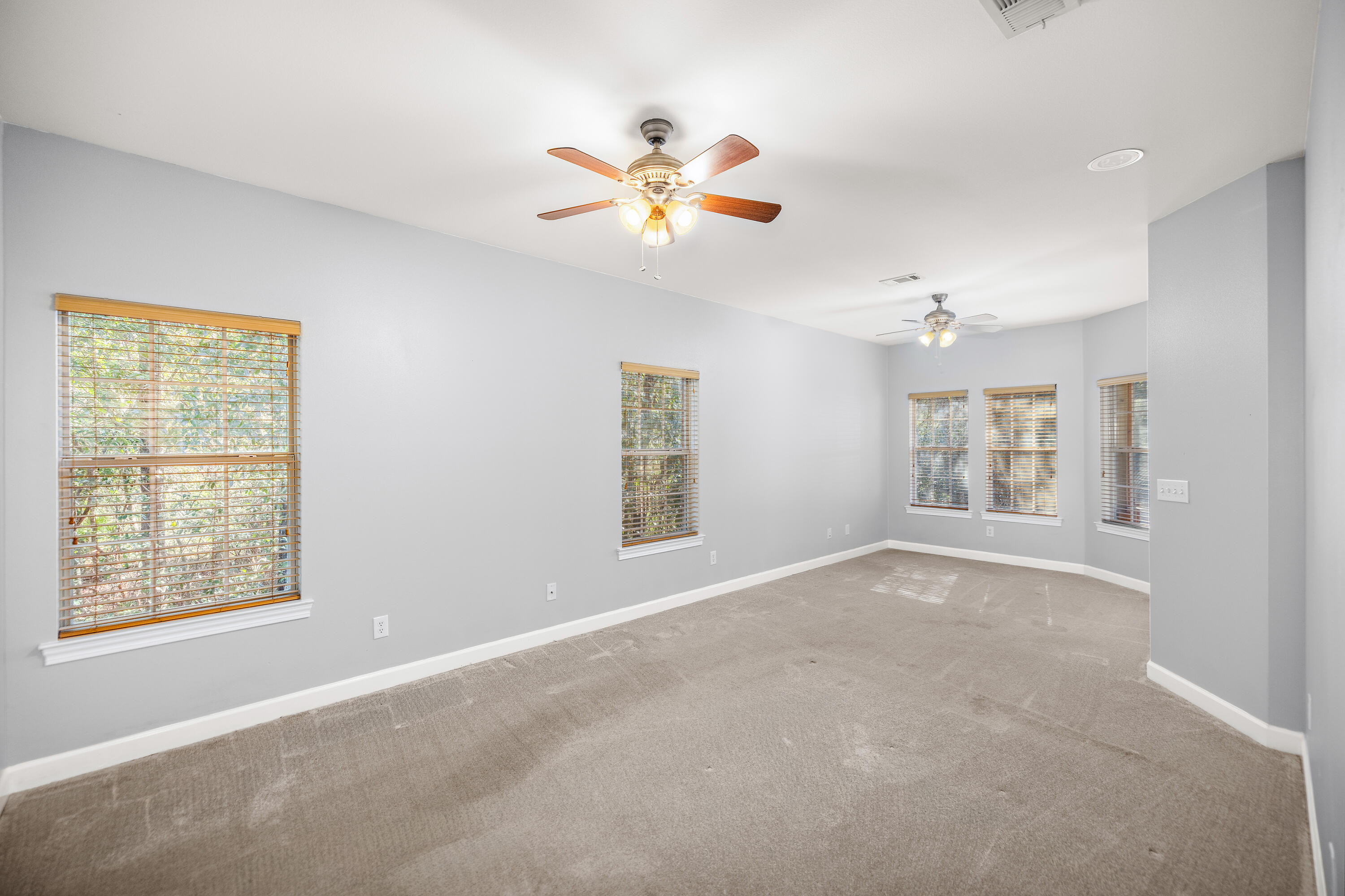 VALPARAISO (232200.00) - Residential